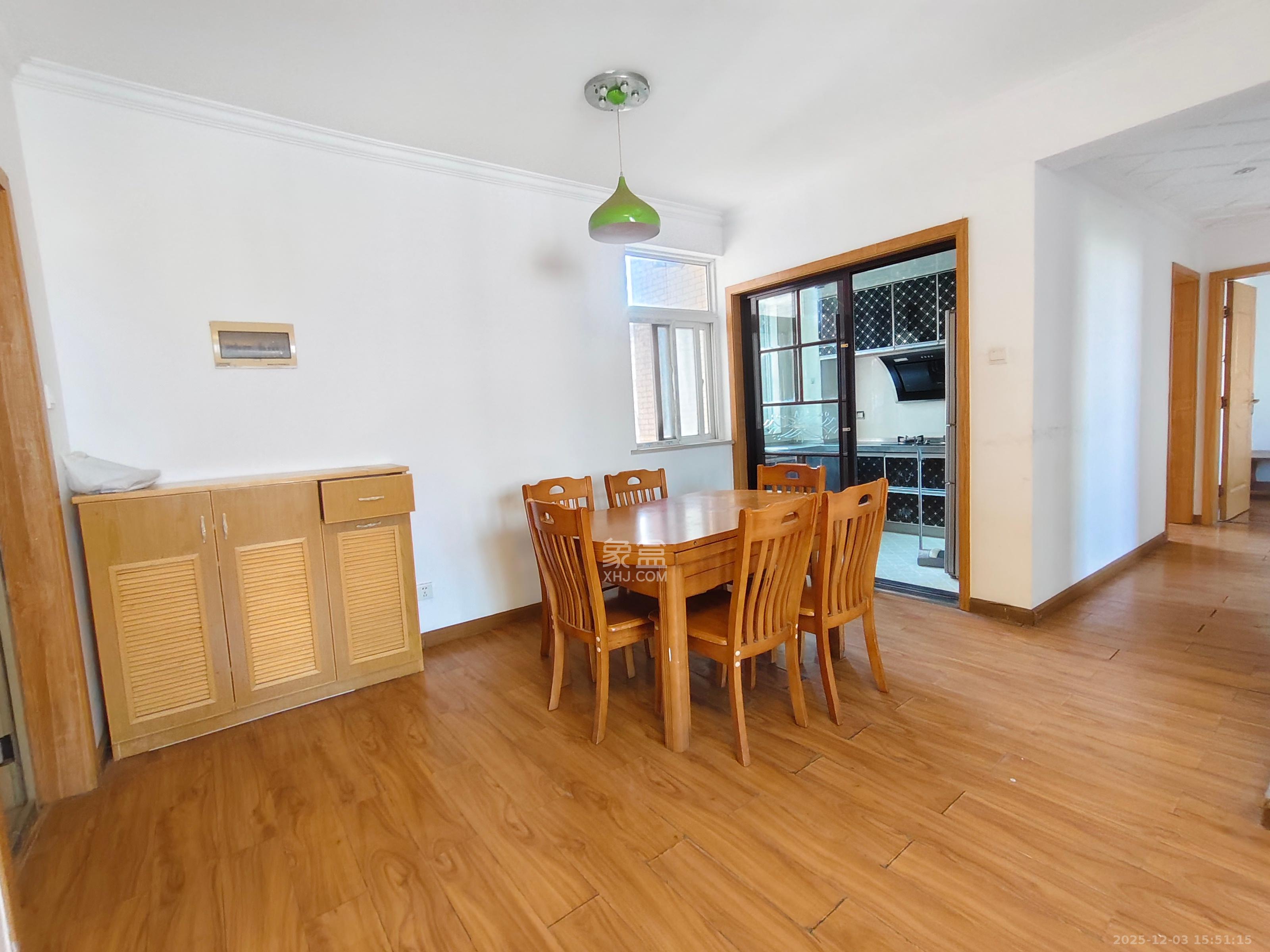 谷山乐园二期  3室2厅1卫    2000.0元/月室内图