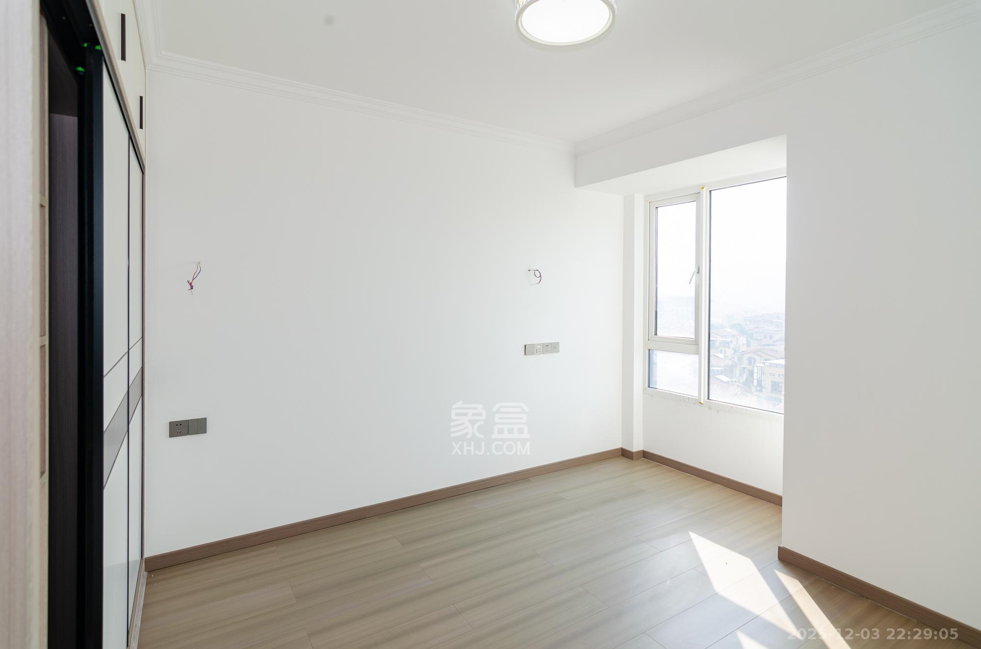 金地三千府（金地湖山樾、金地自在城）  3室2厅1卫    51.8万卧室