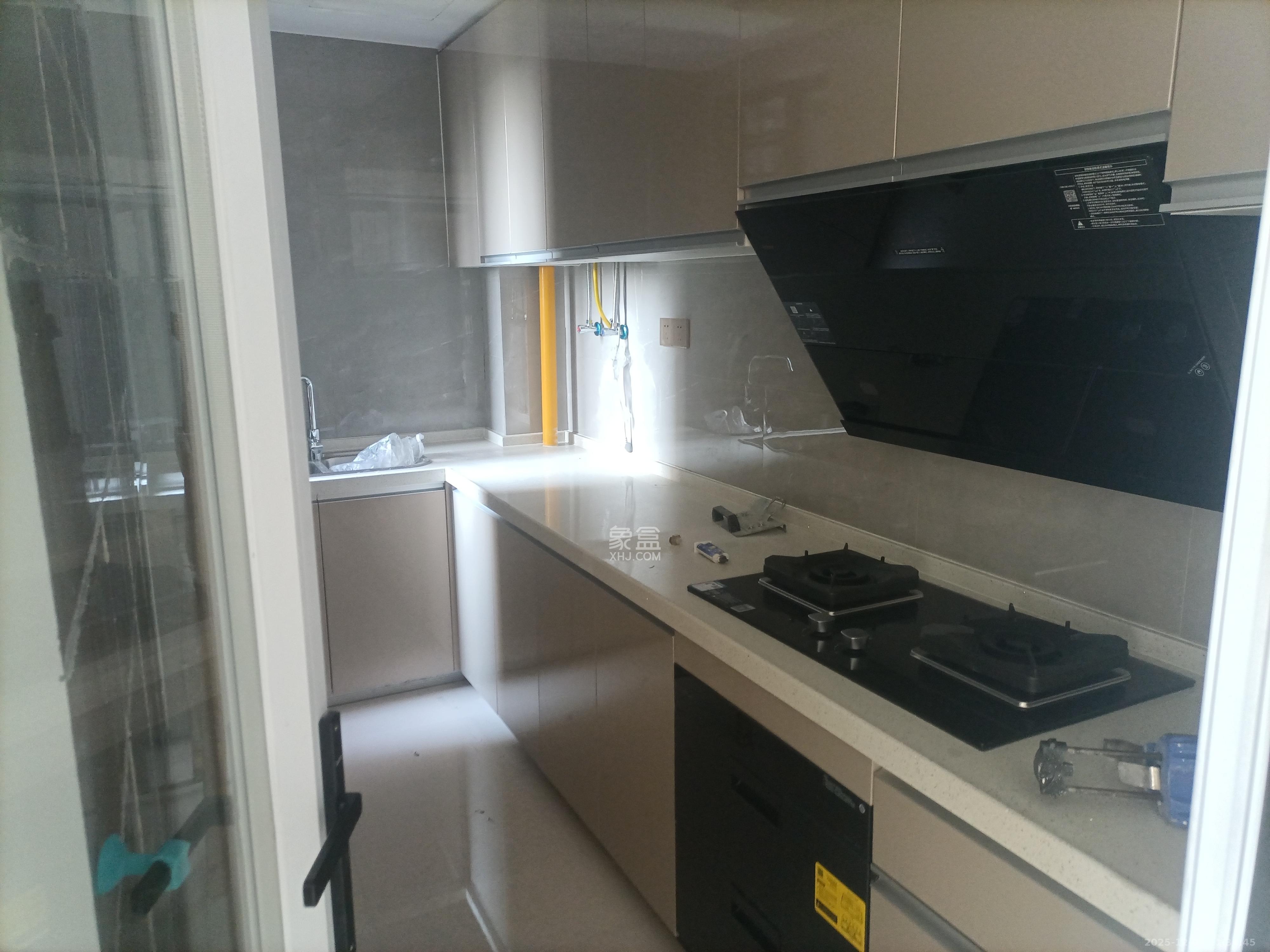 绿地长沙城际空间站(柏仕佳苑) 3室2厅2卫 4300.0元/月 绿地长沙城际空间站(柏仕佳苑) 3室2厅2卫 4300.0元/月室内图