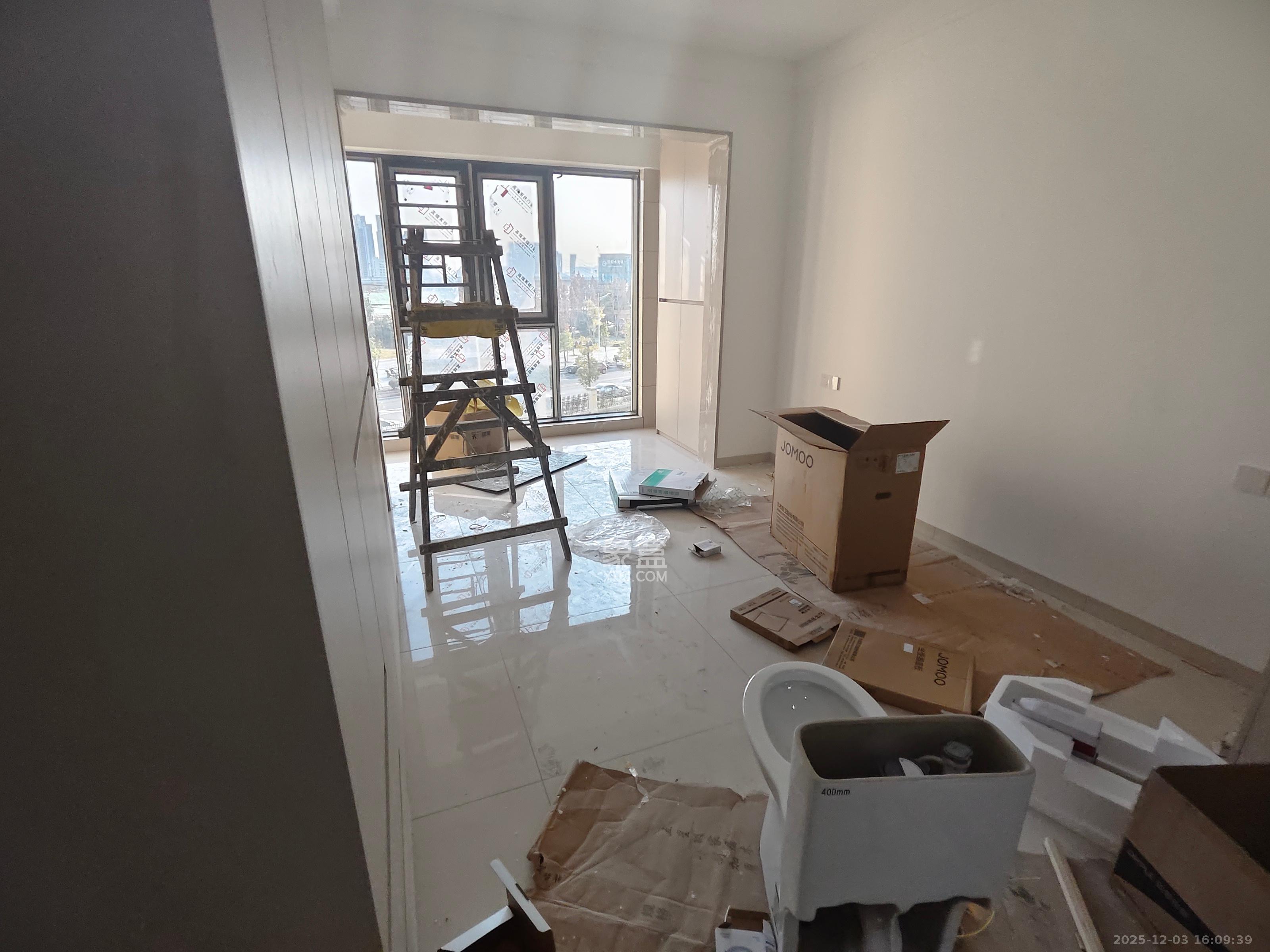 和景家园二期  3室2厅1卫    2800.0元/月室内图