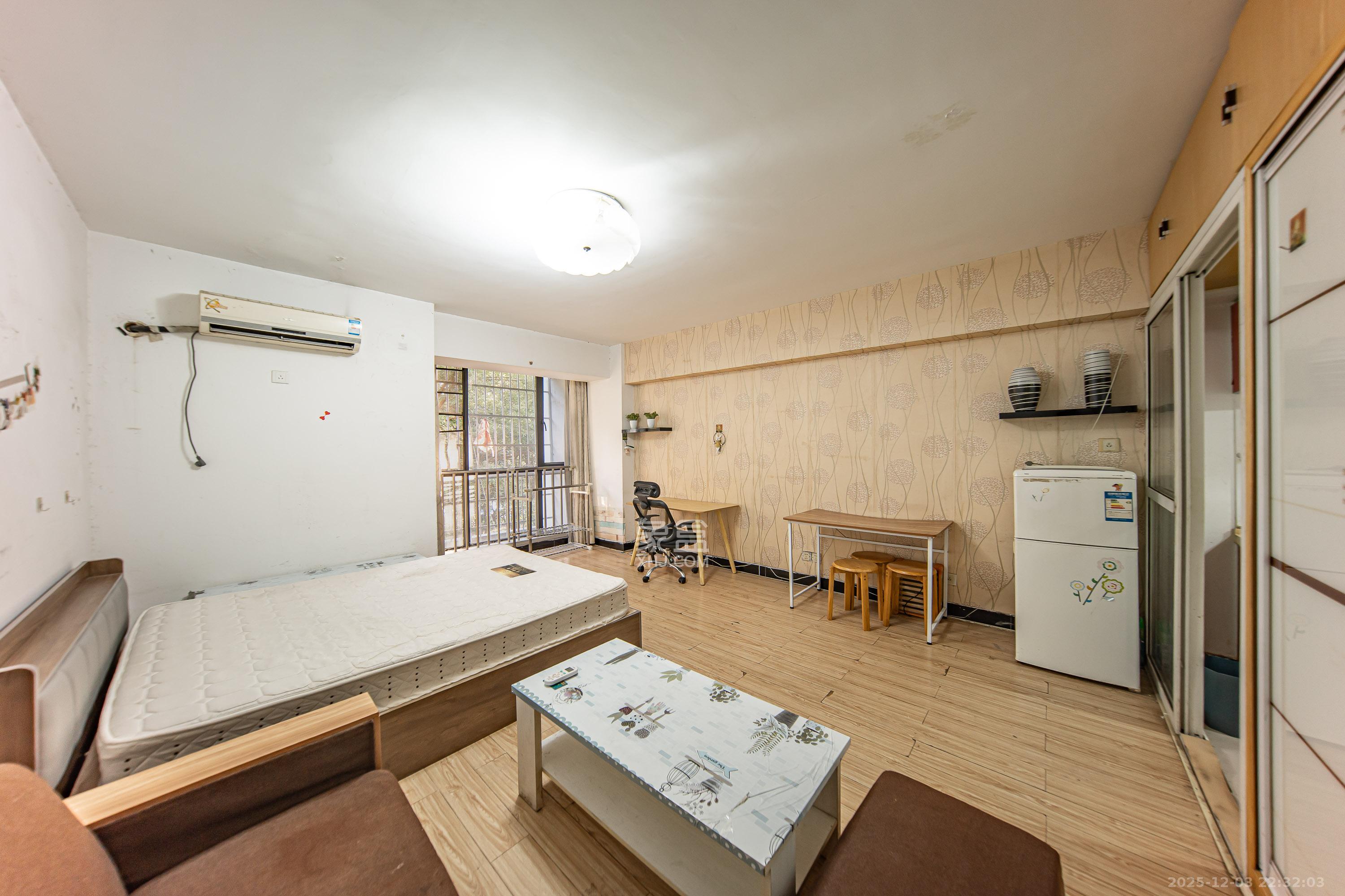 阳光100二期  1室1厅1卫    22.0万