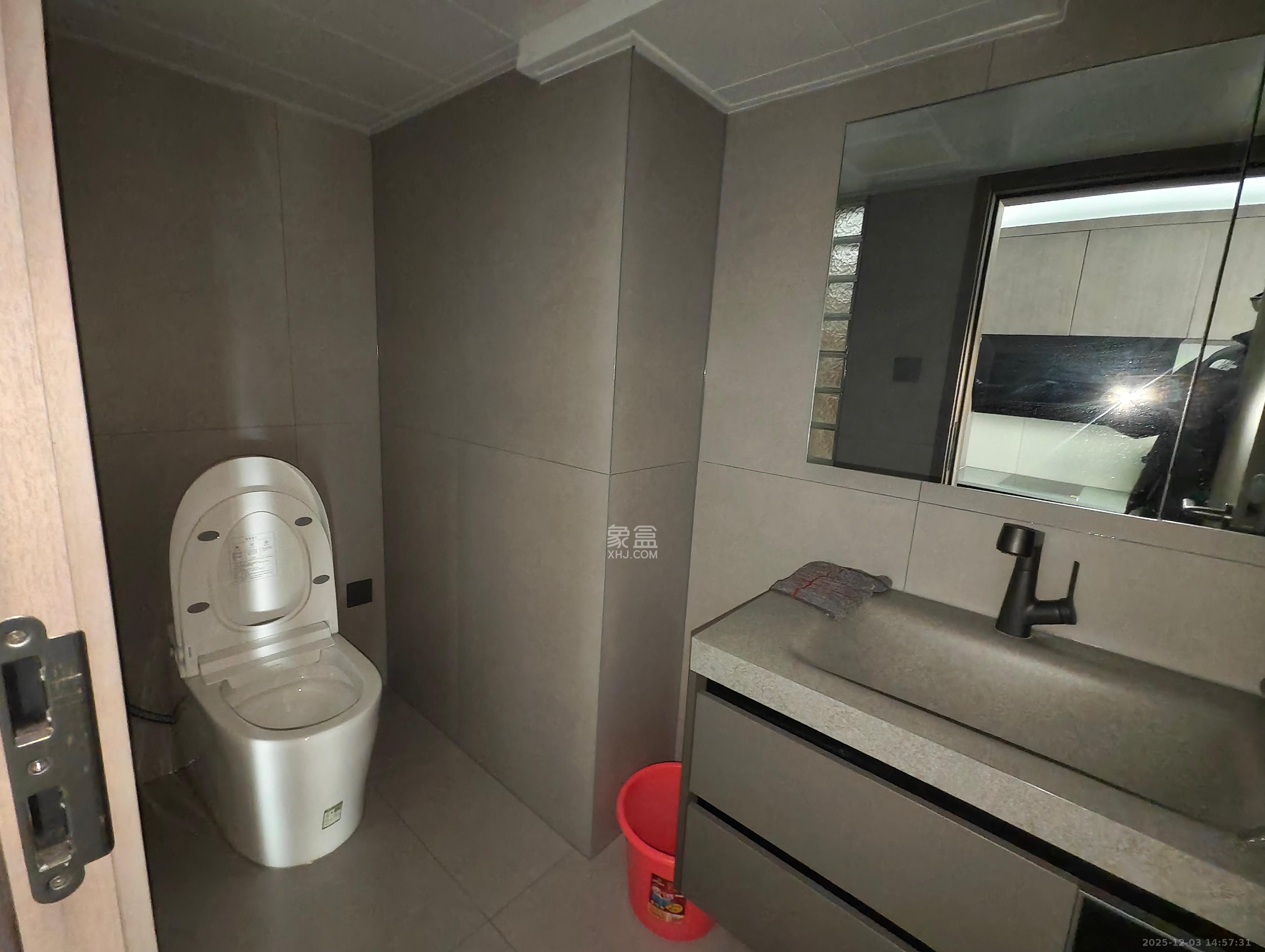 卓越江岸  1室0厅0卫    3800.0元/月室内图