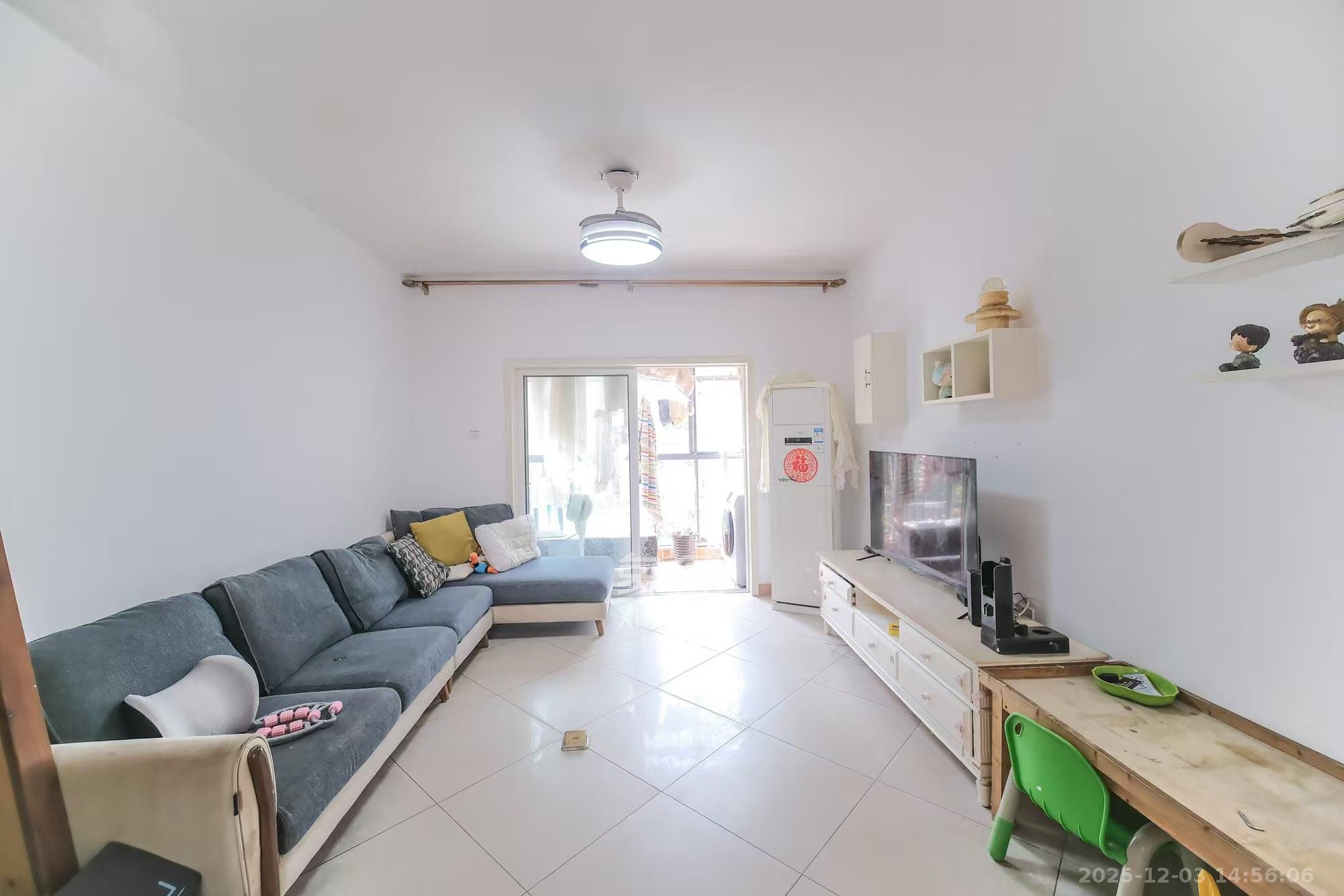 山水湾  3室2厅1卫    1600.0元/月