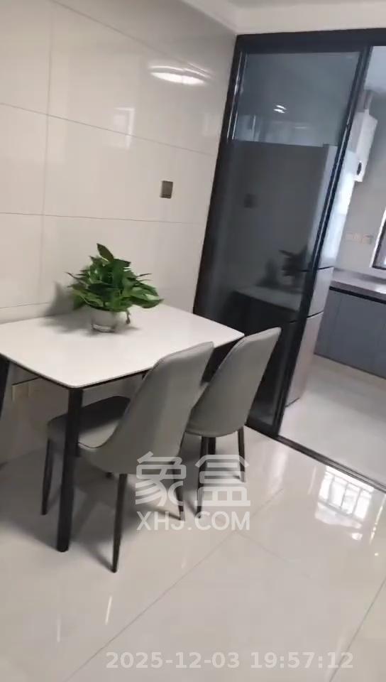 旭日嘉苑  2室1厅1卫    1800.0元/月