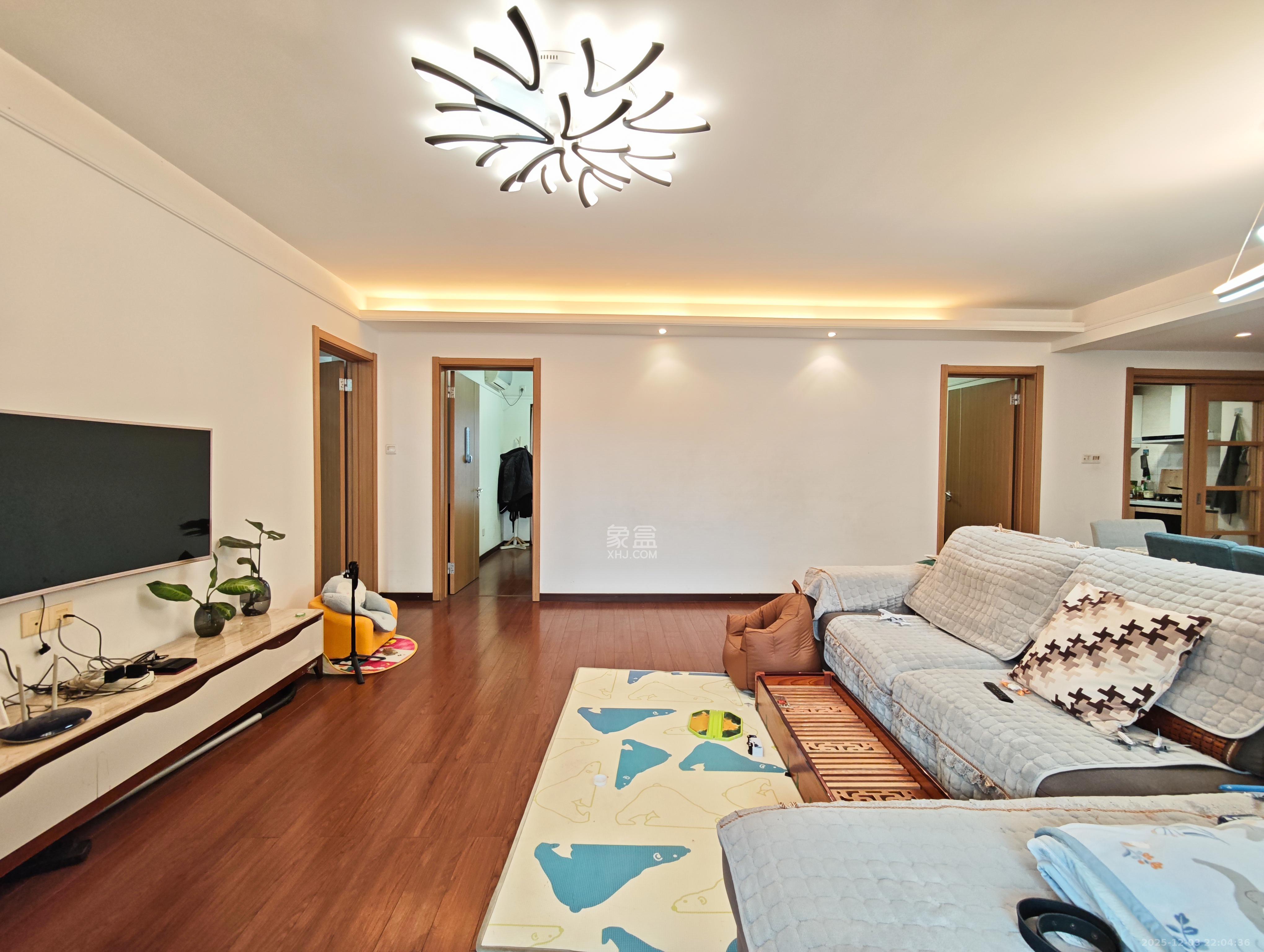 万科魅力之城非凡里  3室2厅2卫    115.0万