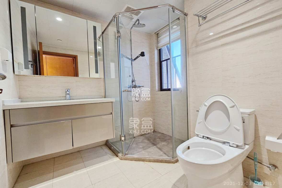 明昇壹城(明昇时代广场)二期 3室2厅2卫 150.0万 明昇壹城(明昇时代广场)二期 3室2厅2卫 150.0万卫生间