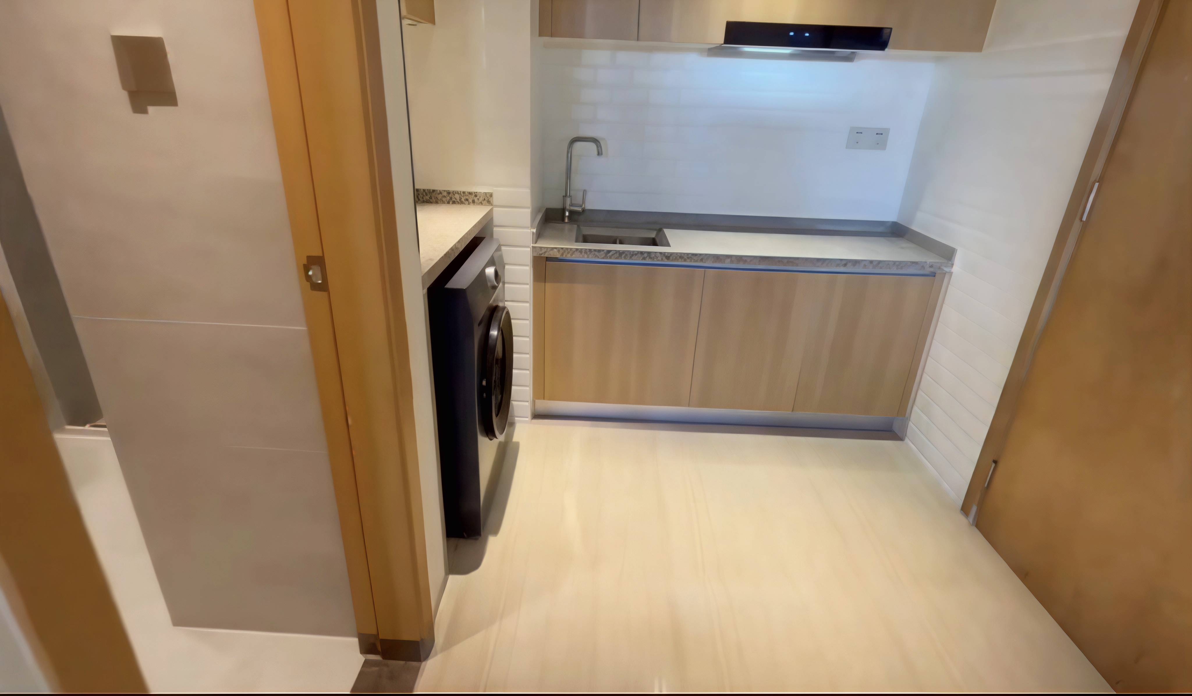 海航豪庭北苑 1室1厅1卫 2700.0元/月 海航豪庭北苑 1室1厅1卫 2700.0元/月室内图