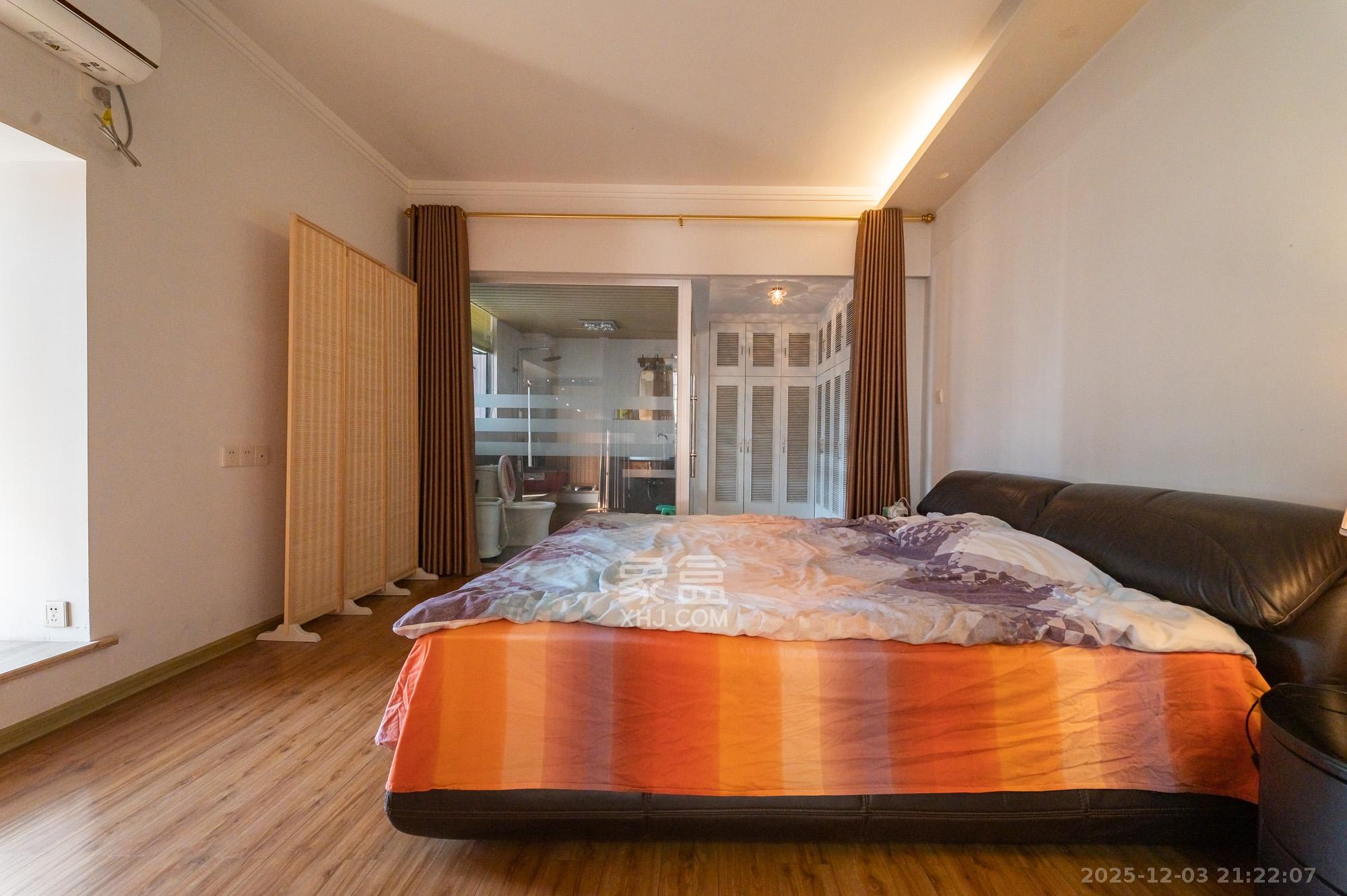 幸福里润城(幸福里二期) 1室2厅2卫 75.8万 幸福里润城(幸福里二期) 1室2厅2卫 75.8万卧室