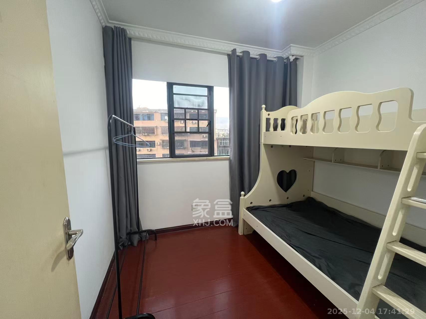 兰亭峰景 3室1厅1卫 2300.0元/月 兰亭峰景 3室1厅1卫 2300.0元/月室内图