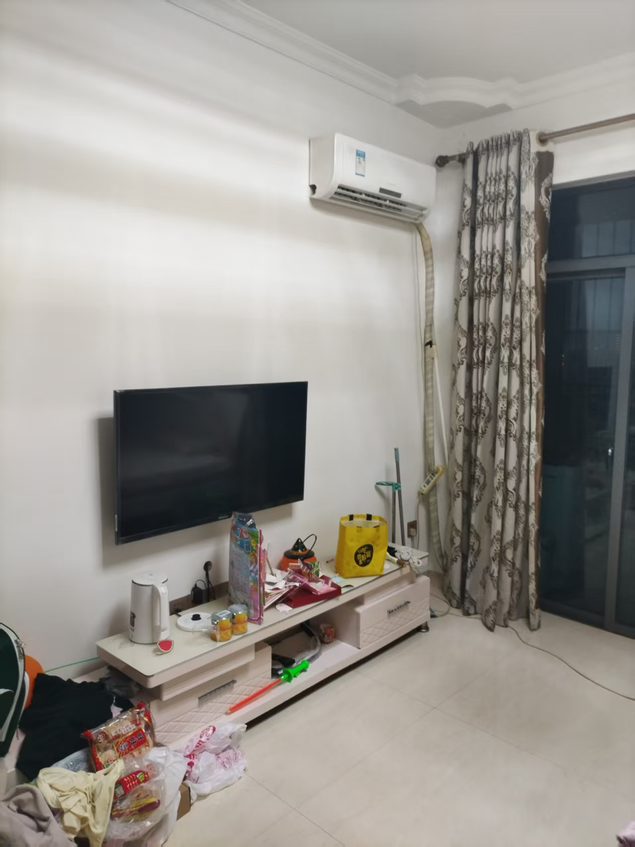 椰海雅苑 2室2厅1卫 2400.0元/月 椰海雅苑 2室2厅1卫 2400.0元/月室内图