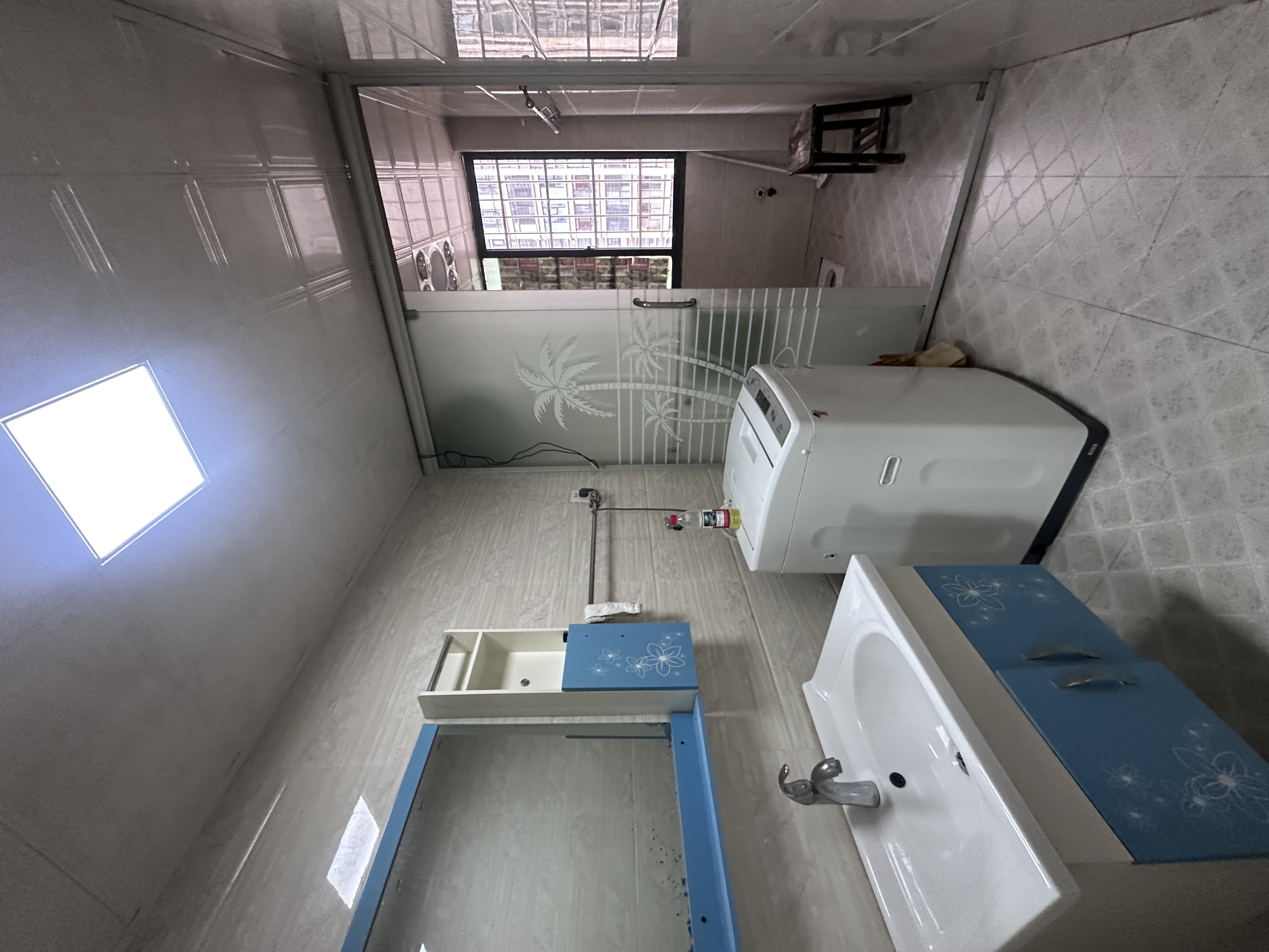 长湖小区 3室2厅1卫 1000.0元/月 长湖小区 3室2厅1卫 1000.0元/月室内图