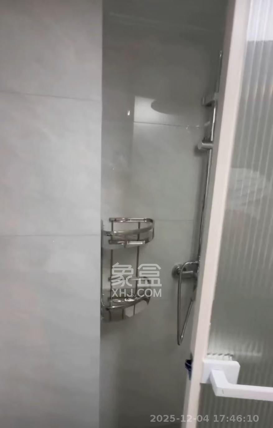 卓越江岸 2室1厅1卫 2700.0元/月 卓越江岸 2室1厅1卫 2700.0元/月室内图