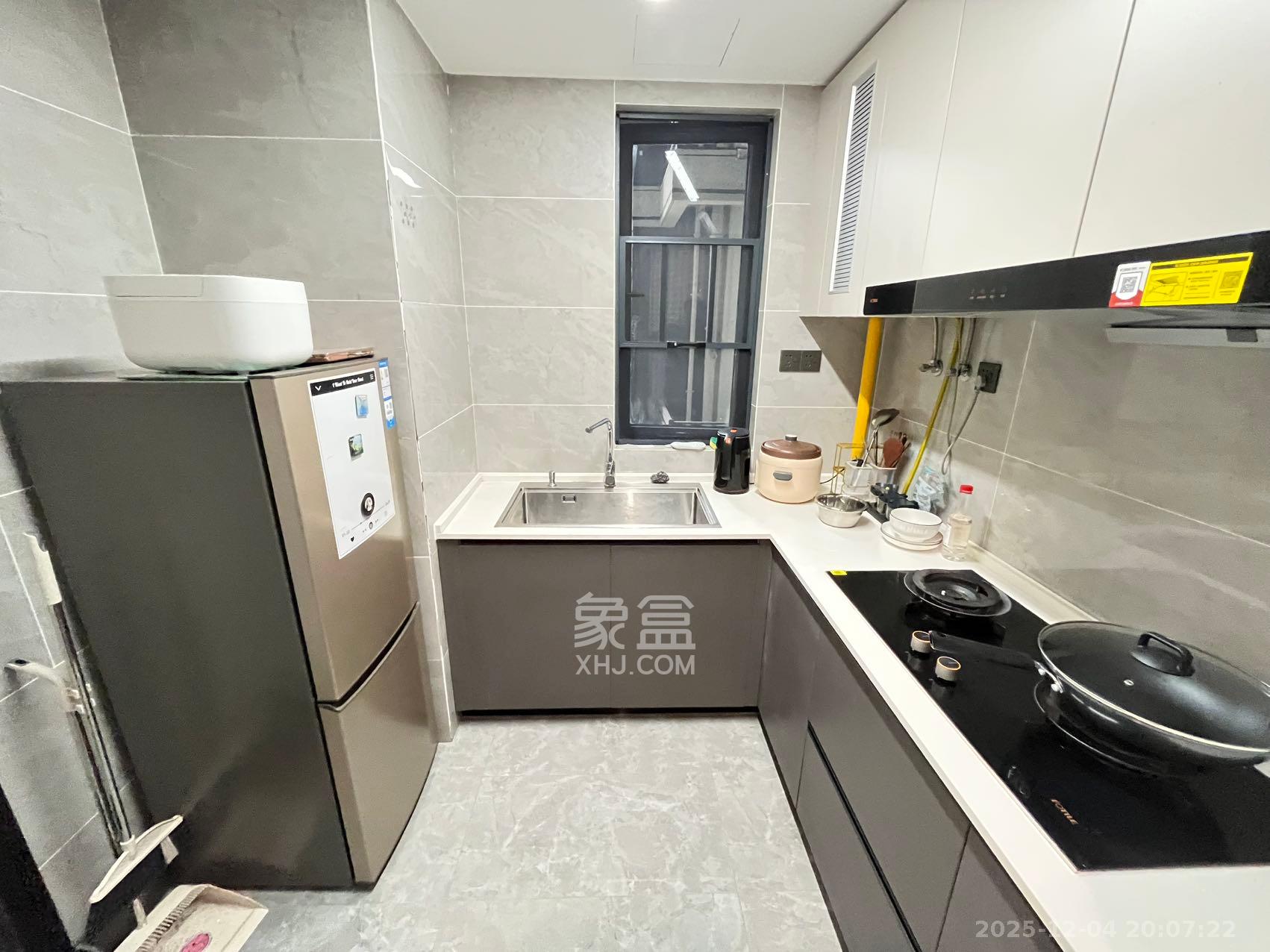 万科魅力之城  3室2厅2卫    4000.0元/月室内图