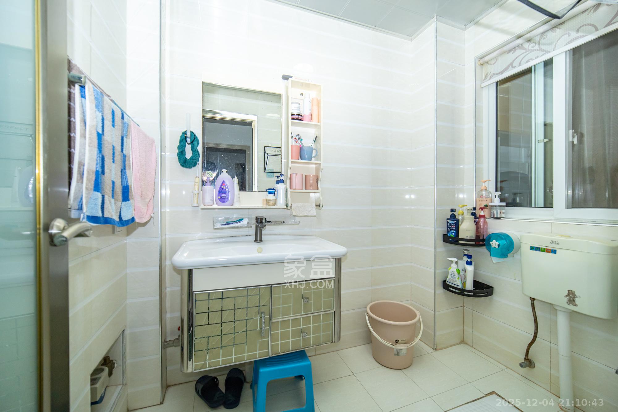 楚天世纪城东苑 2室1厅1卫 45.0万 楚天世纪城东苑 2室1厅1卫 45.0万卫生间