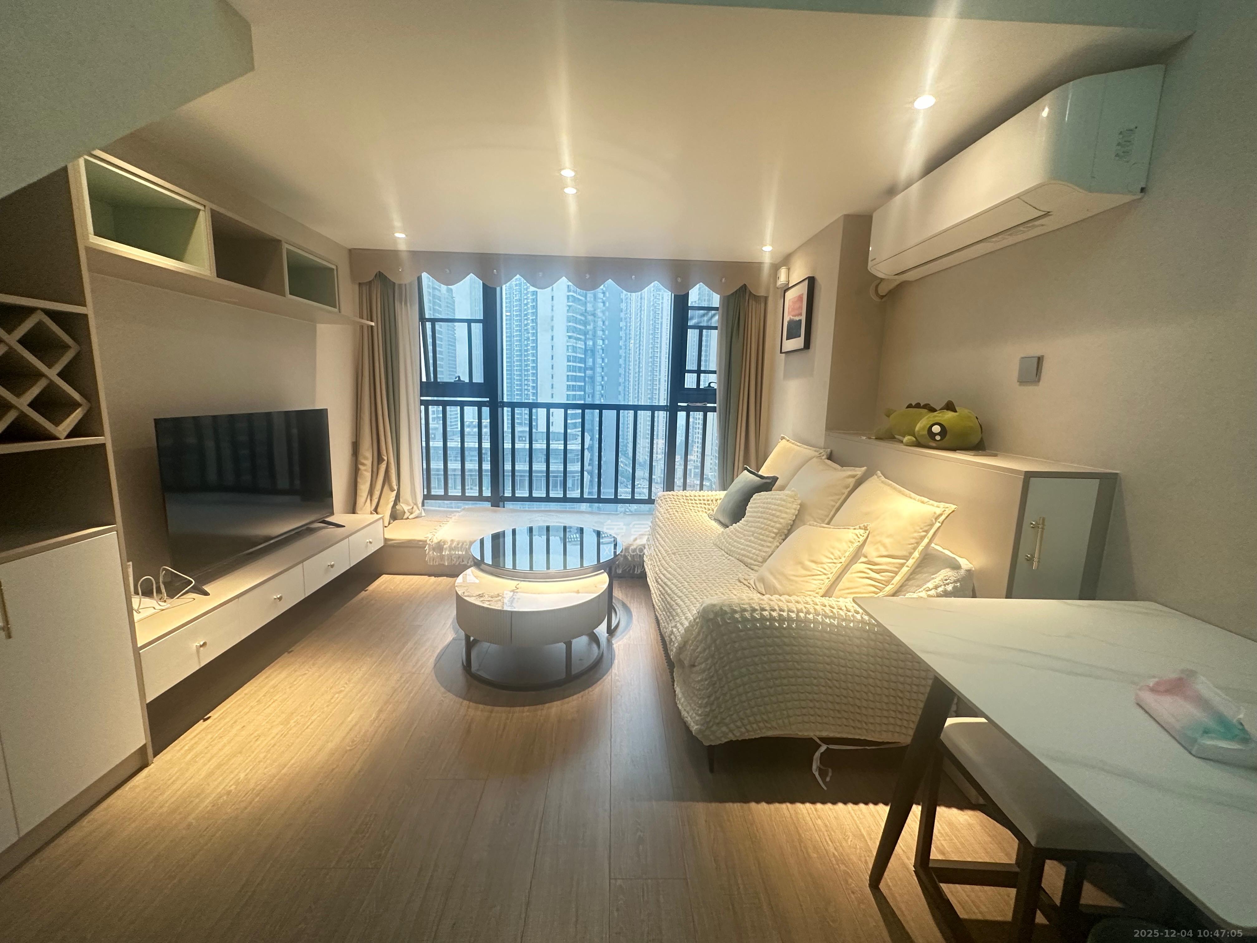 中一鲲出（鲲鹏府）  2室2厅1卫    2300.0元/月