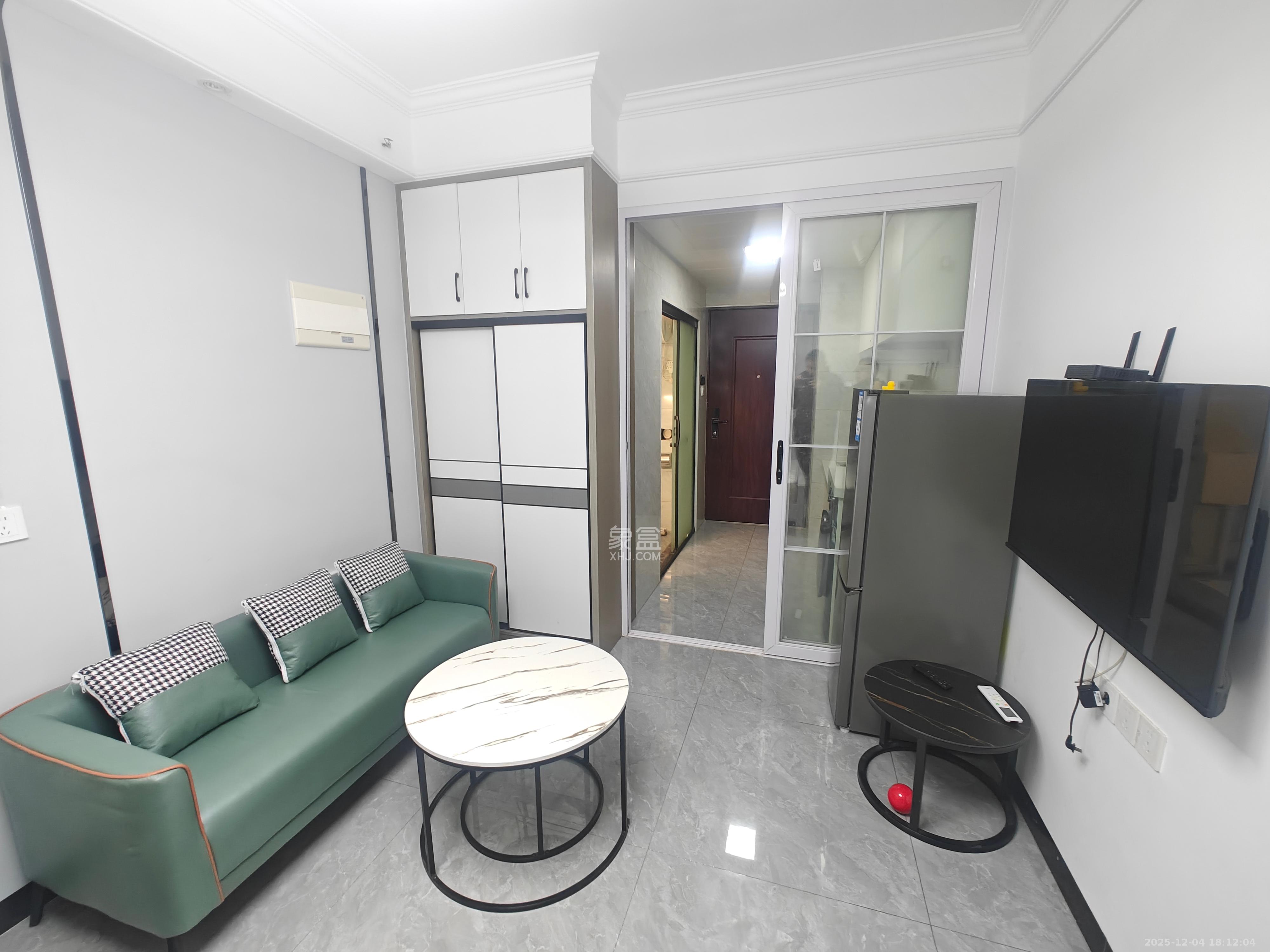 保利海德公园  1室1厅1卫    1650.0元/月