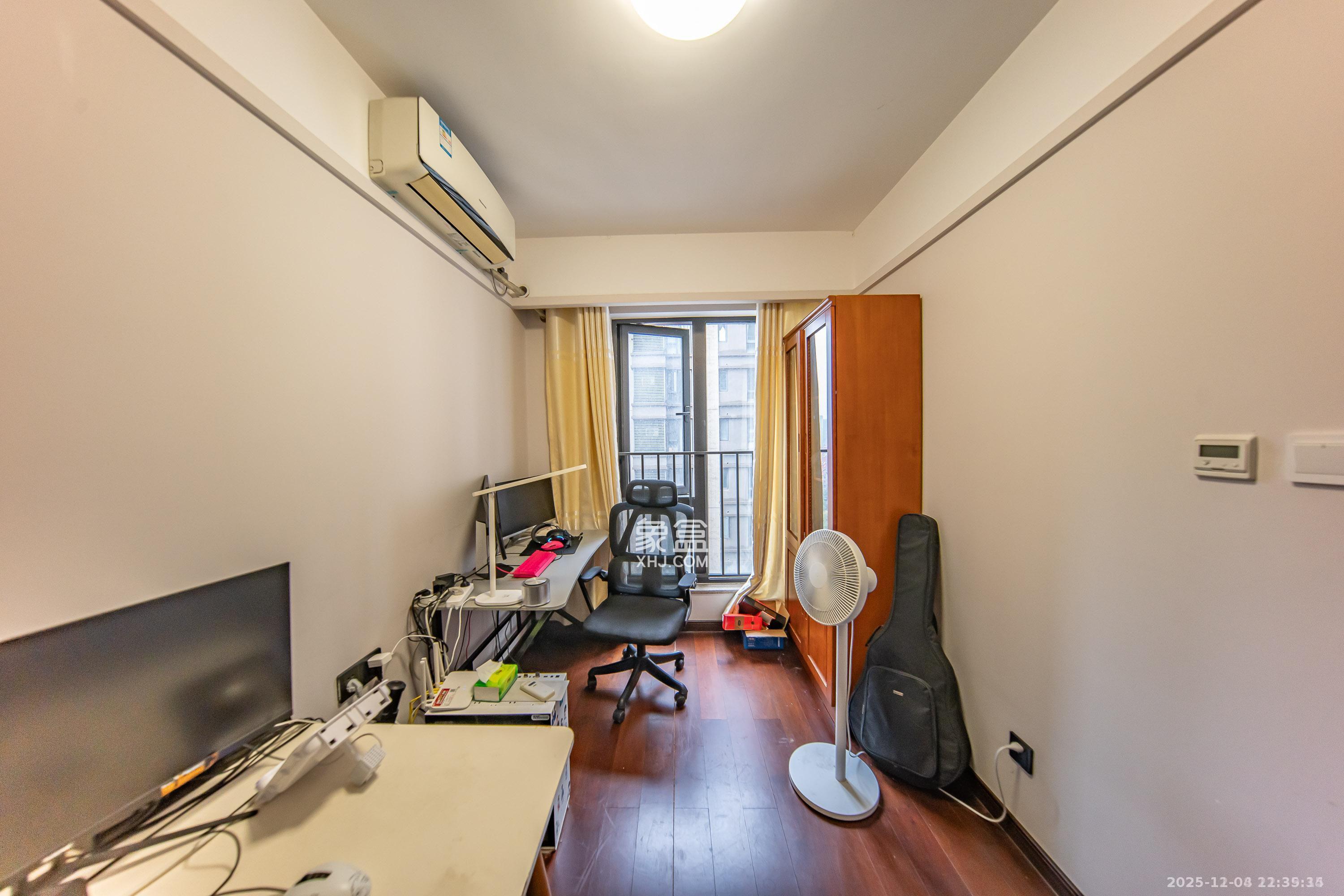 万科金域缇香  3室2厅1卫    3000.0元/月室内图