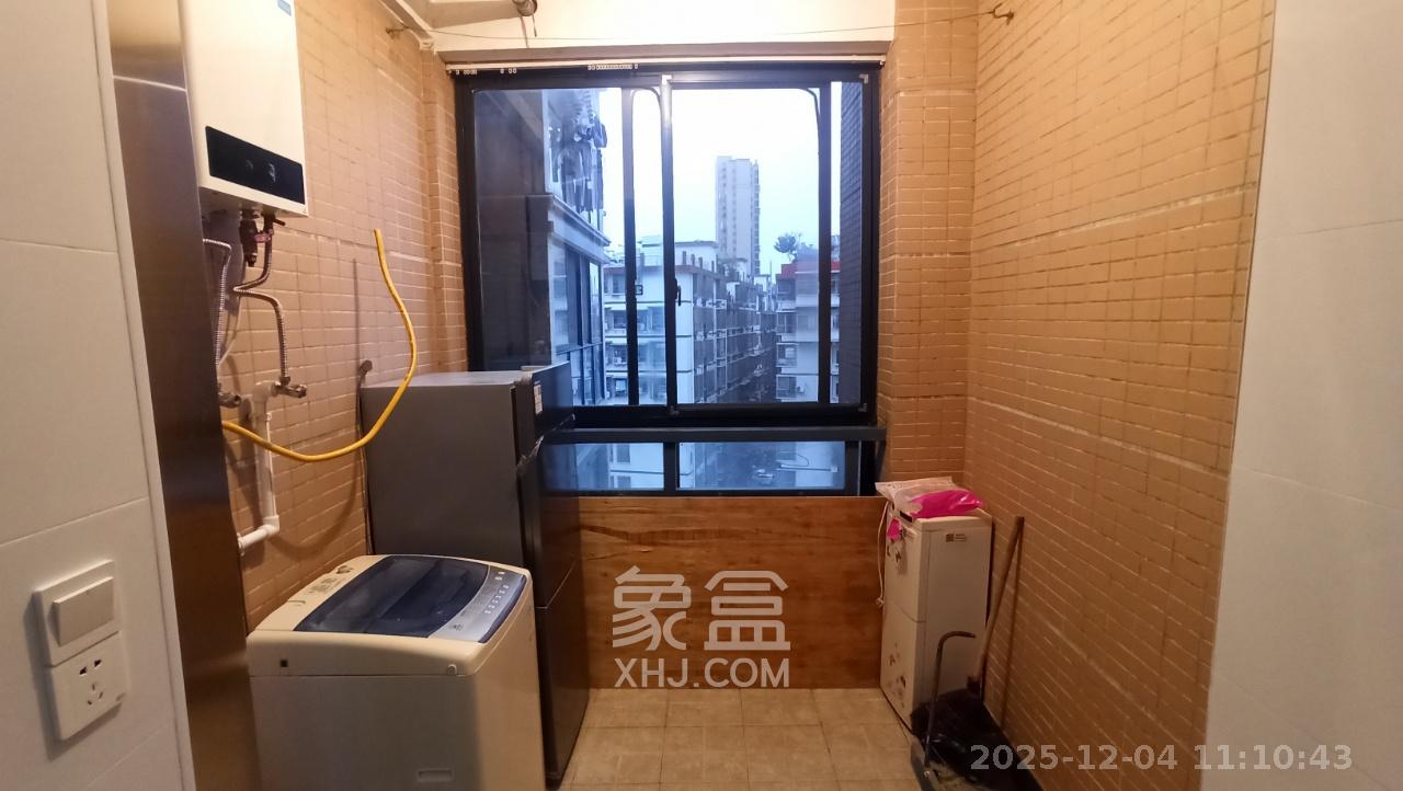 瑞都华庭(华庭美苑) 2室2厅1卫 1800.0元/月 瑞都华庭(华庭美苑) 2室2厅1卫 1800.0元/月室内图