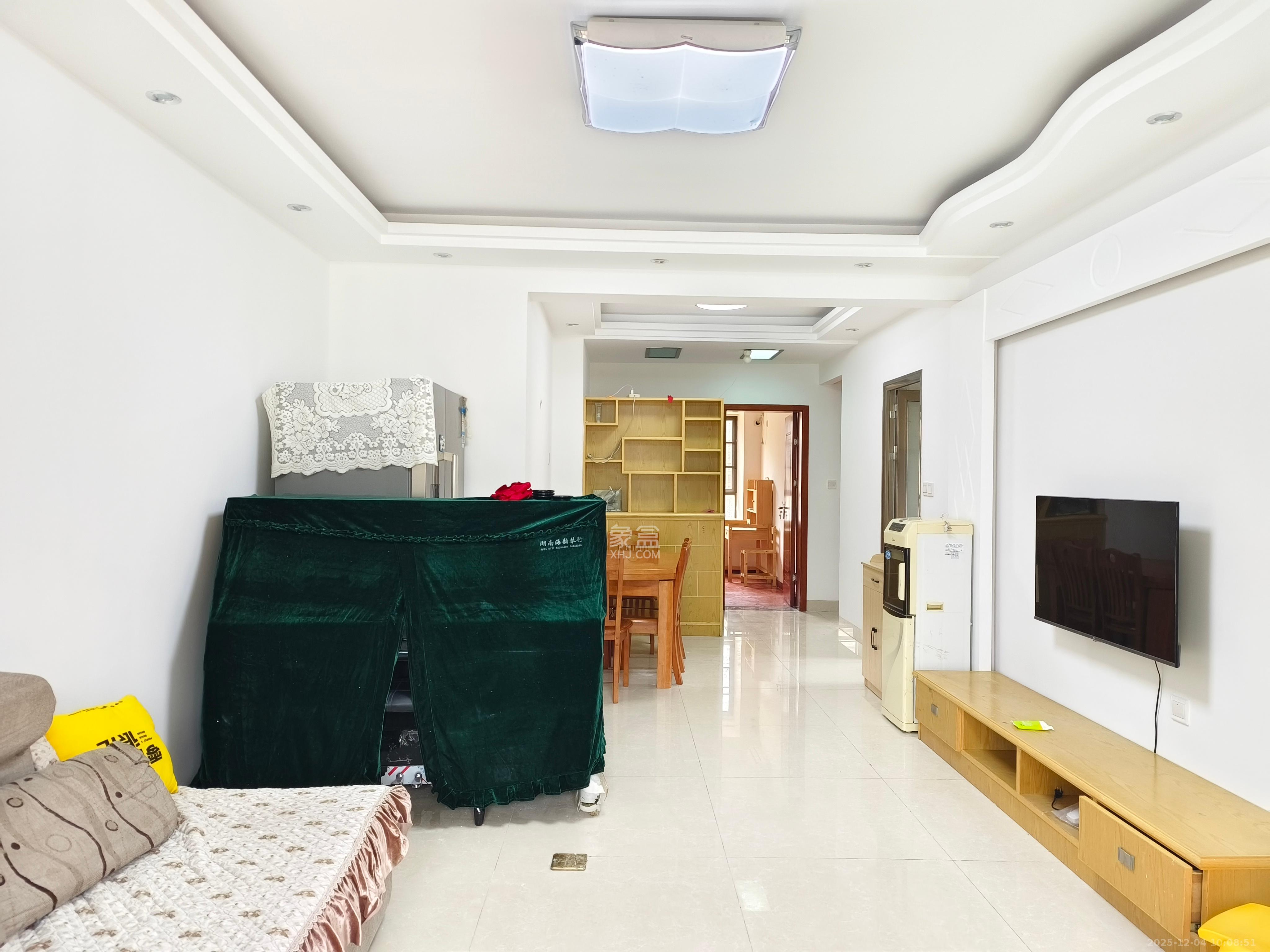 山语城二期 1室2厅2卫 2000.0元/月 山语城二期 1室2厅2卫 2000.0元/月室内图