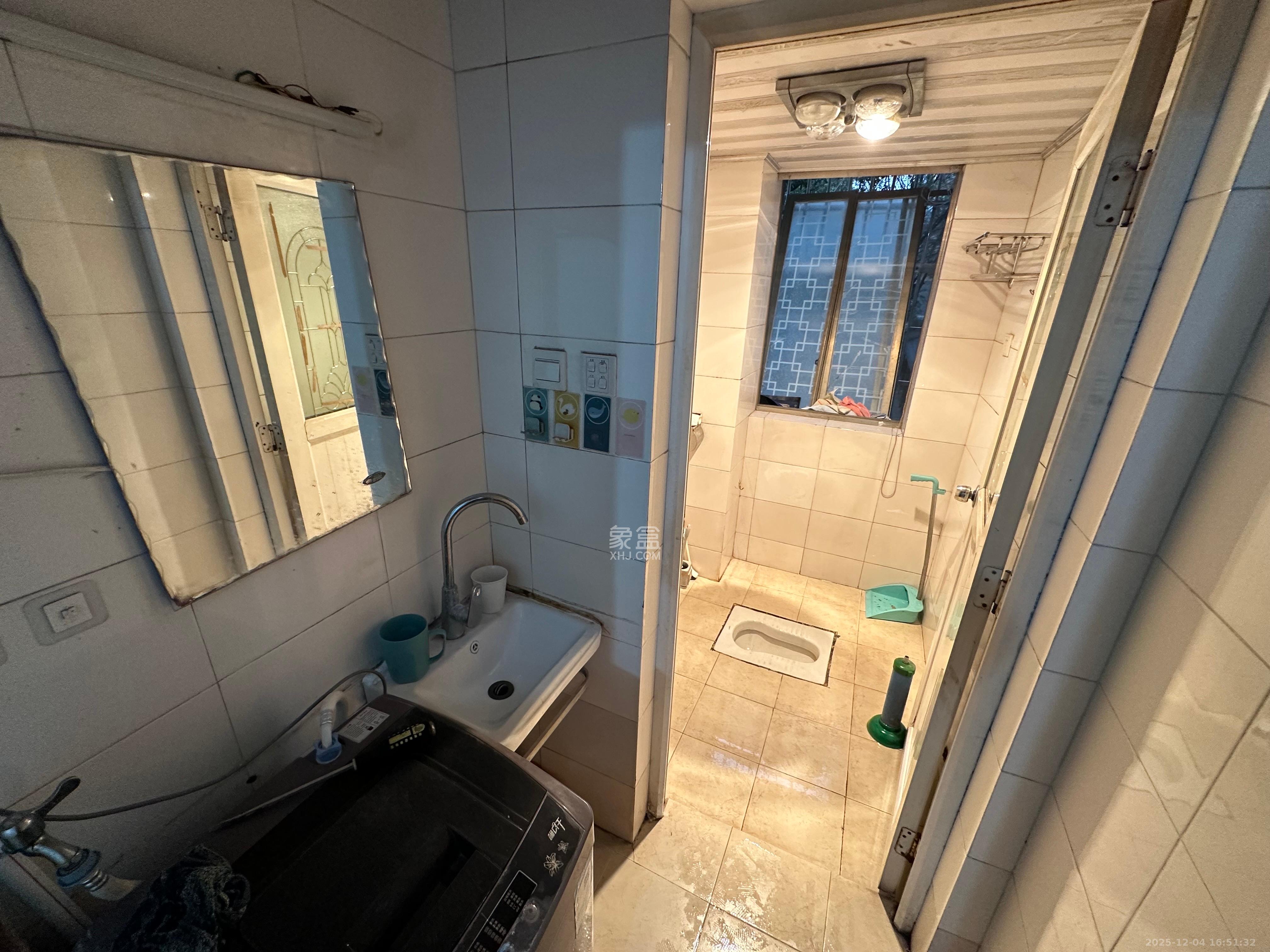 雄海花园  2室1厅1卫    2000.0元/月室内图