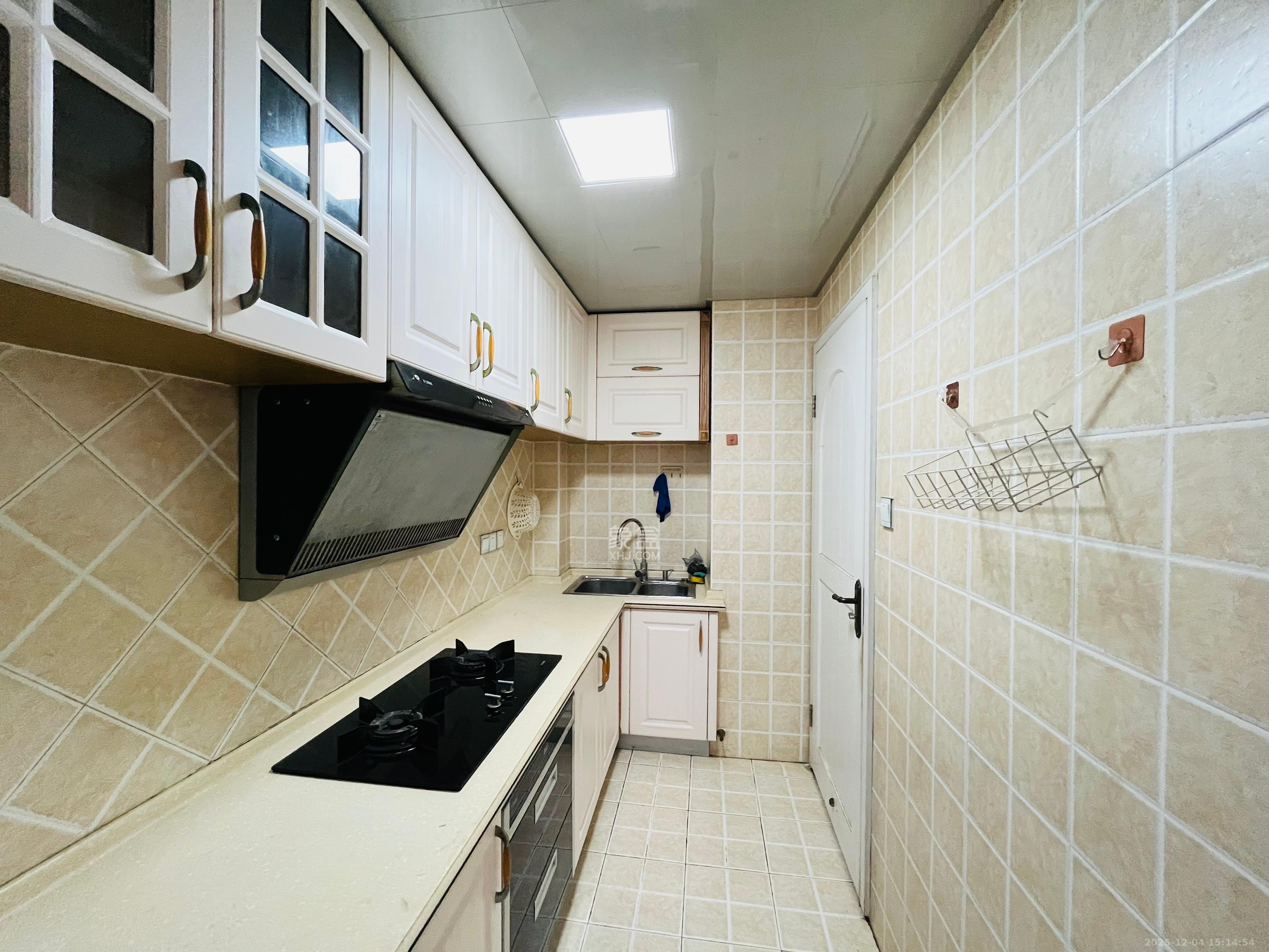 汇都公寓  3室2厅1卫    2000.0元/月室内图