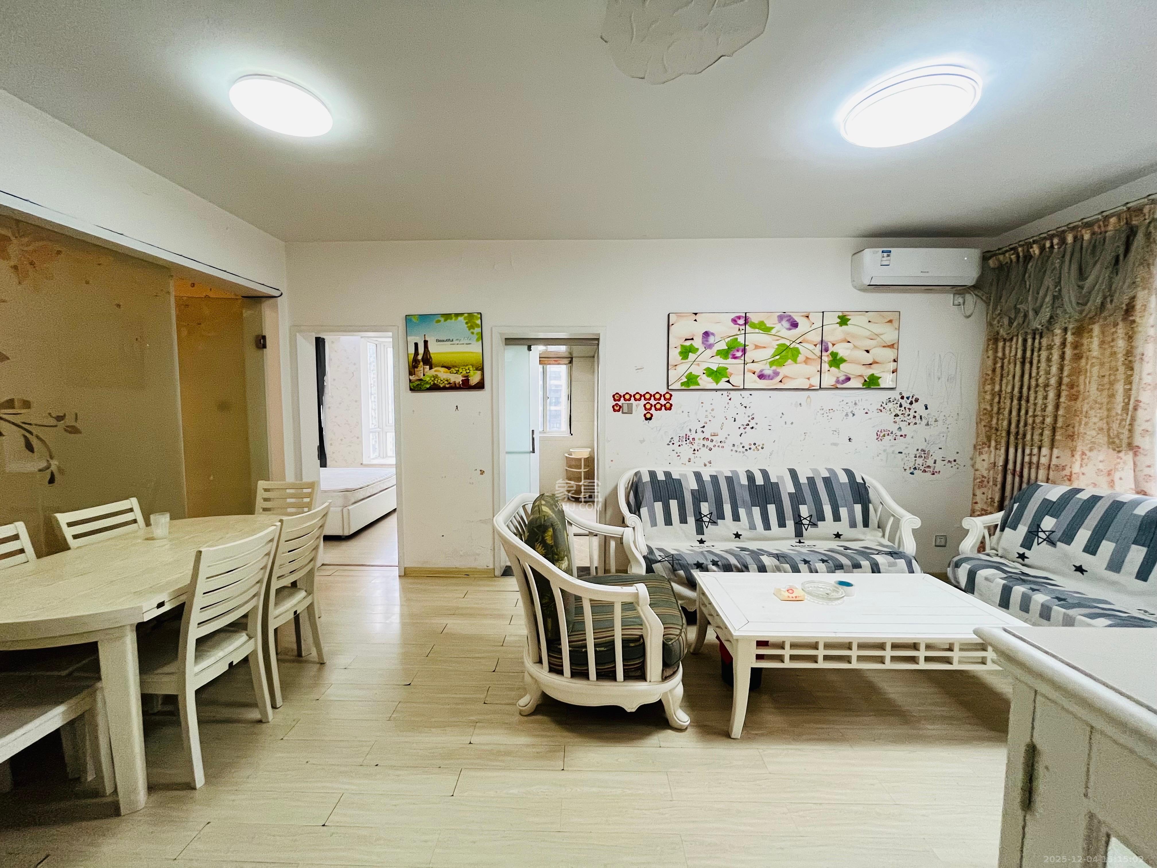 汇都公寓  3室2厅1卫    2000.0元/月室内图