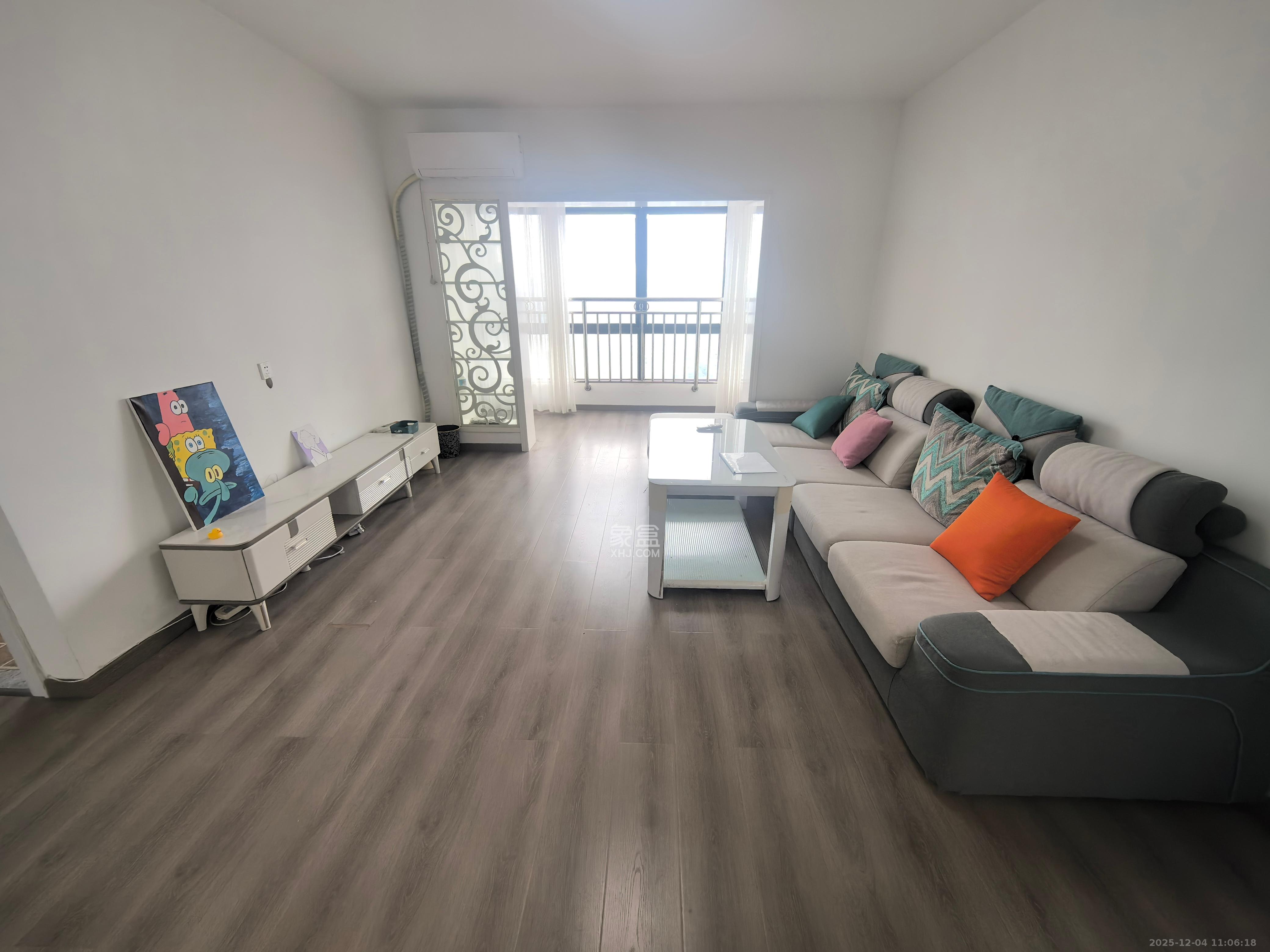 上海城小区  3室1厅1卫    2100.0元/月室内图