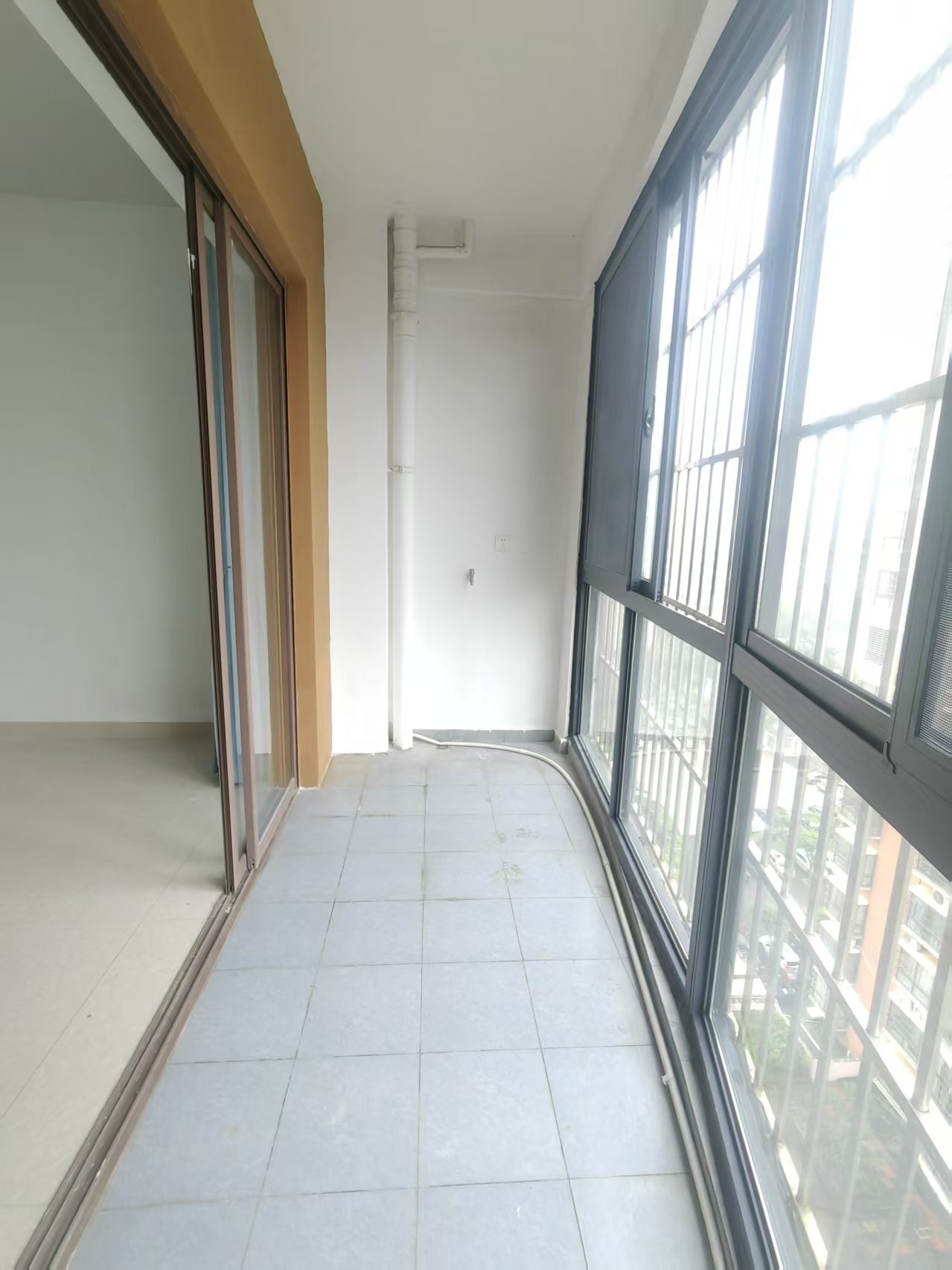 九九华府（一期）  3室2厅2卫    3000.0元/月室内图