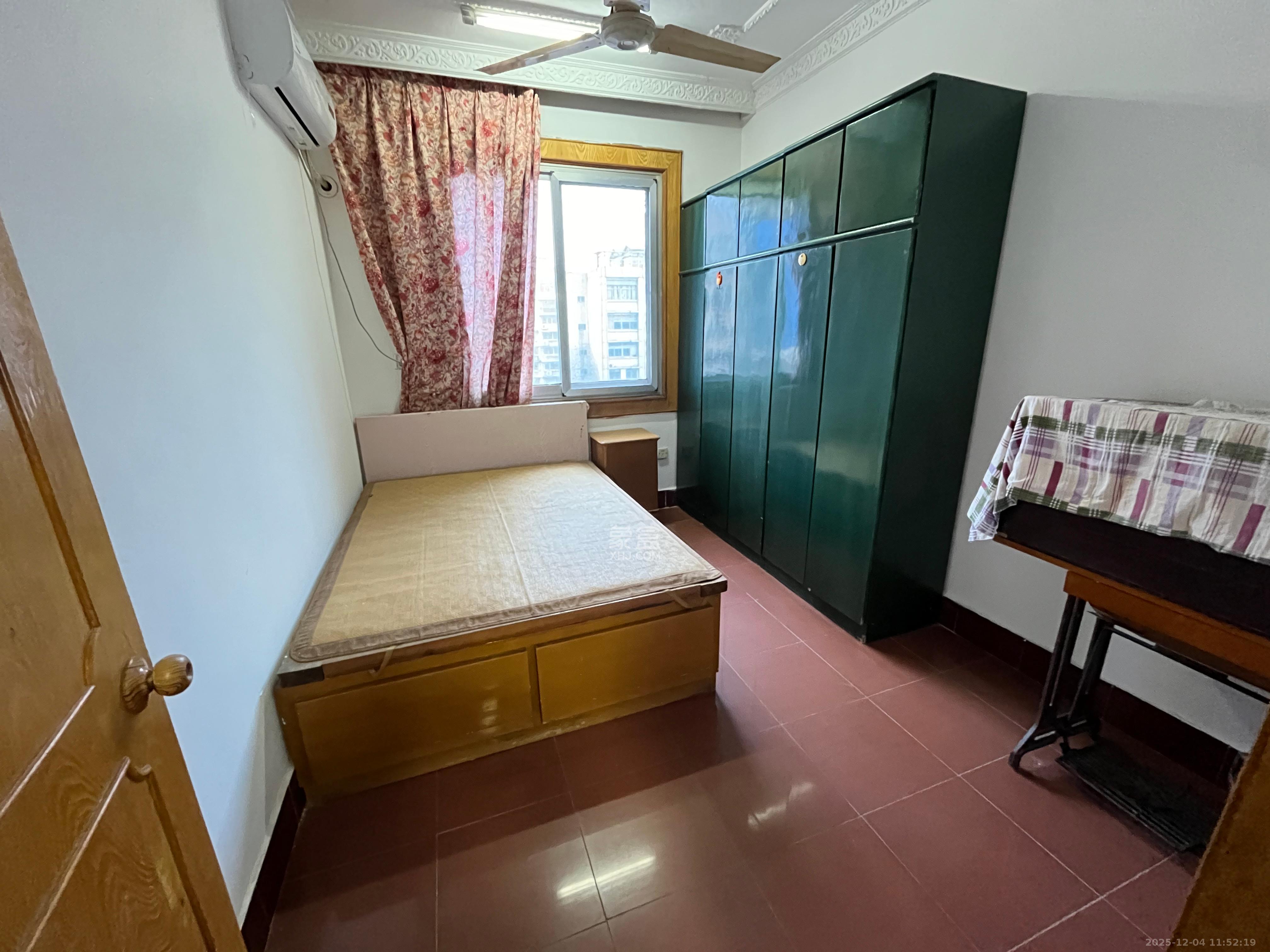 长岭水电八局宿舍 3室1厅1卫 1700.0元/月 长岭水电八局宿舍 3室1厅1卫 1700.0元/月室内图