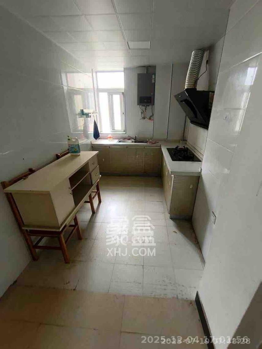 岳华嘉园  1室1厅1卫    1500.0元/月