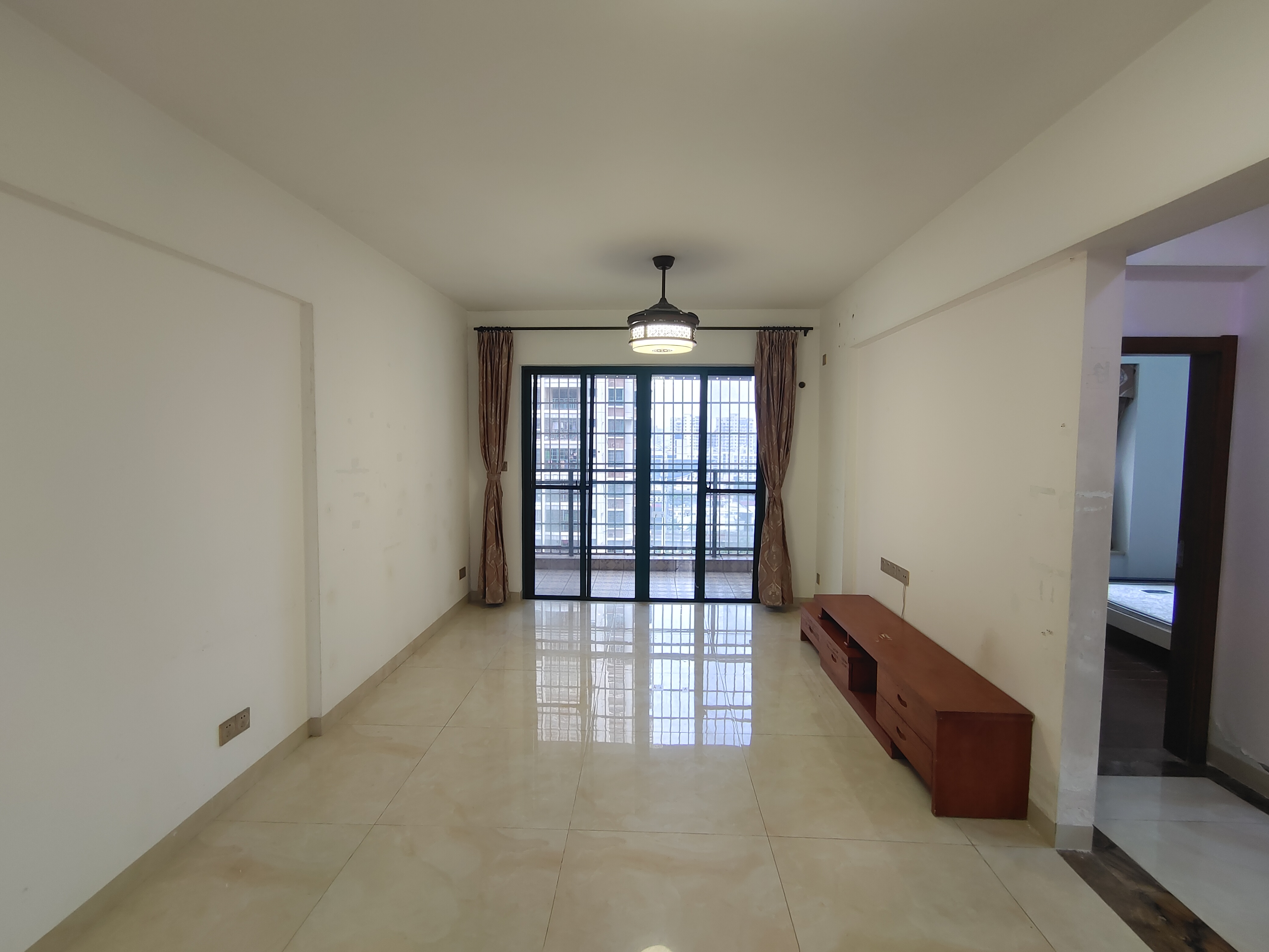 海星家园 2室2厅1卫 2200.0元/月 海星家园 2室2厅1卫 2200.0元/月室内图