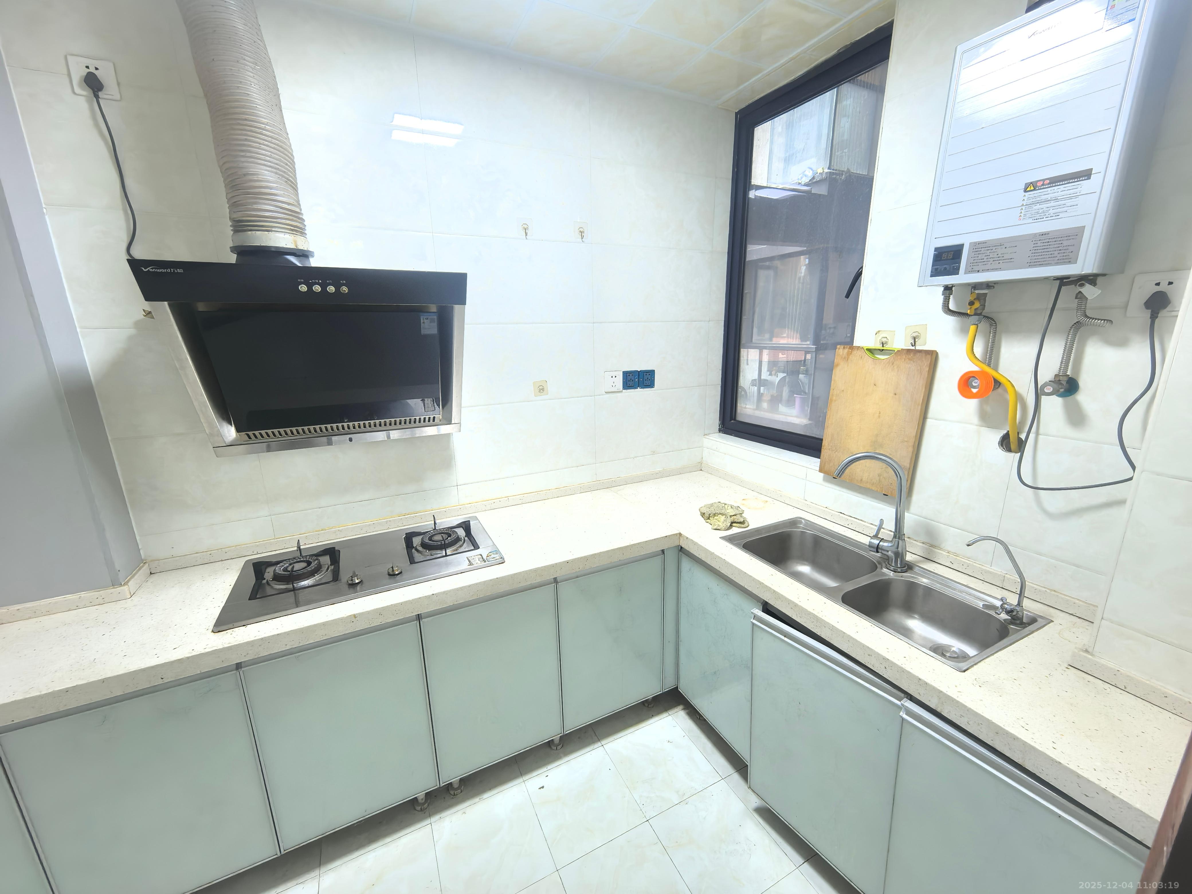 荣悦台  2室2厅1卫    3500.0元/月室内图