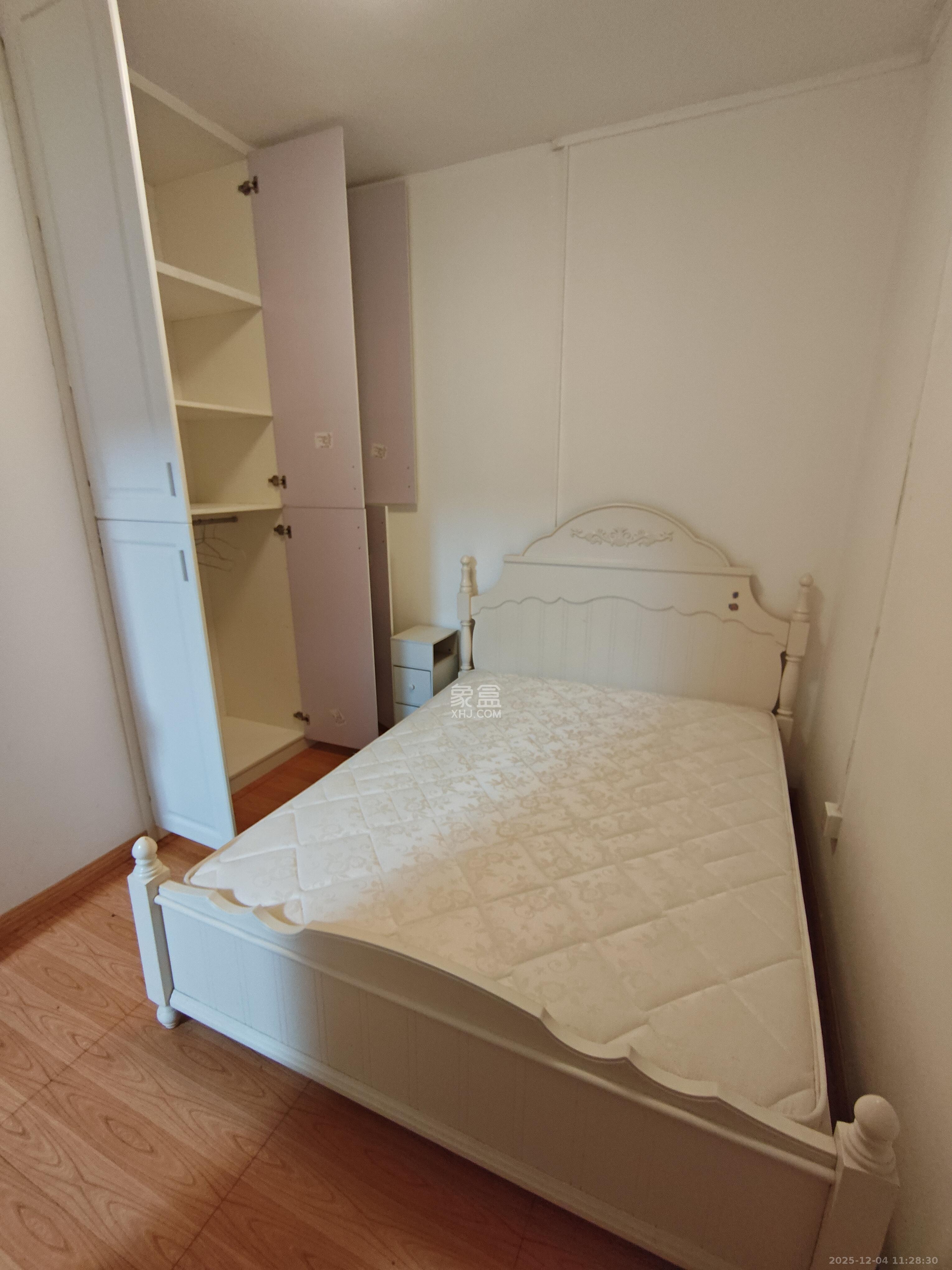 朝阳一、二村  3室2厅1卫    3000.0元/月室内图