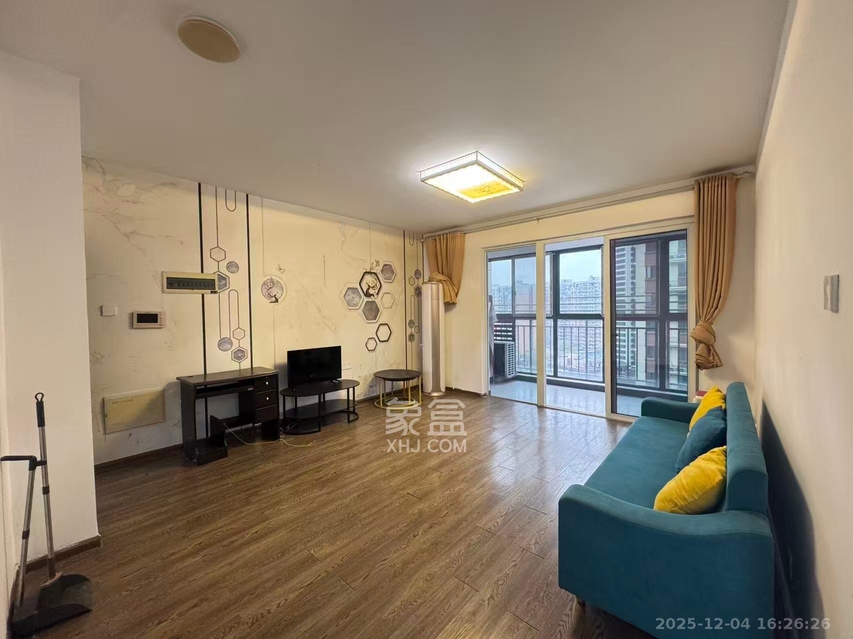 和悦城(蟠龙景苑) 3室2厅1卫 2000.0元/月 和悦城(蟠龙景苑) 3室2厅1卫 2000.0元/月室内图