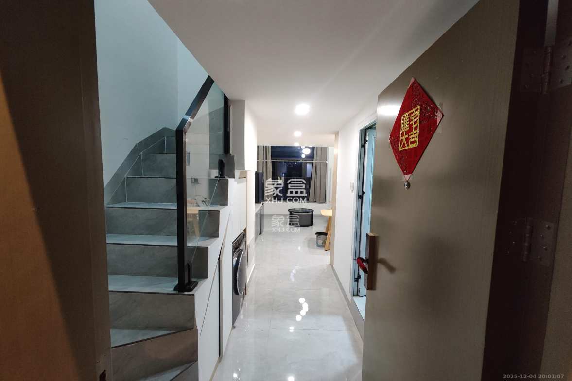 时代MOMA云PARK 1室1厅1卫 2400.0元/月 时代MOMA云PARK 1室1厅1卫 2400.0元/月室内图