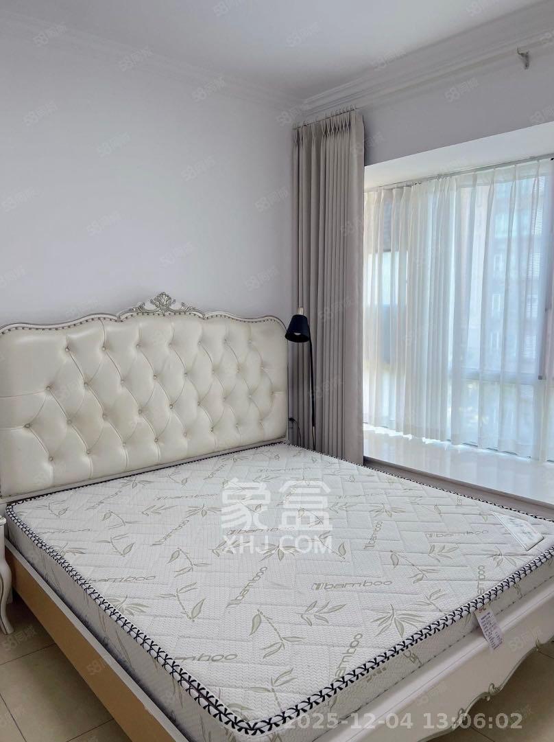 星河绿洲 3室2厅2卫 60.0万 星河绿洲 3室2厅2卫 60.0万卧室