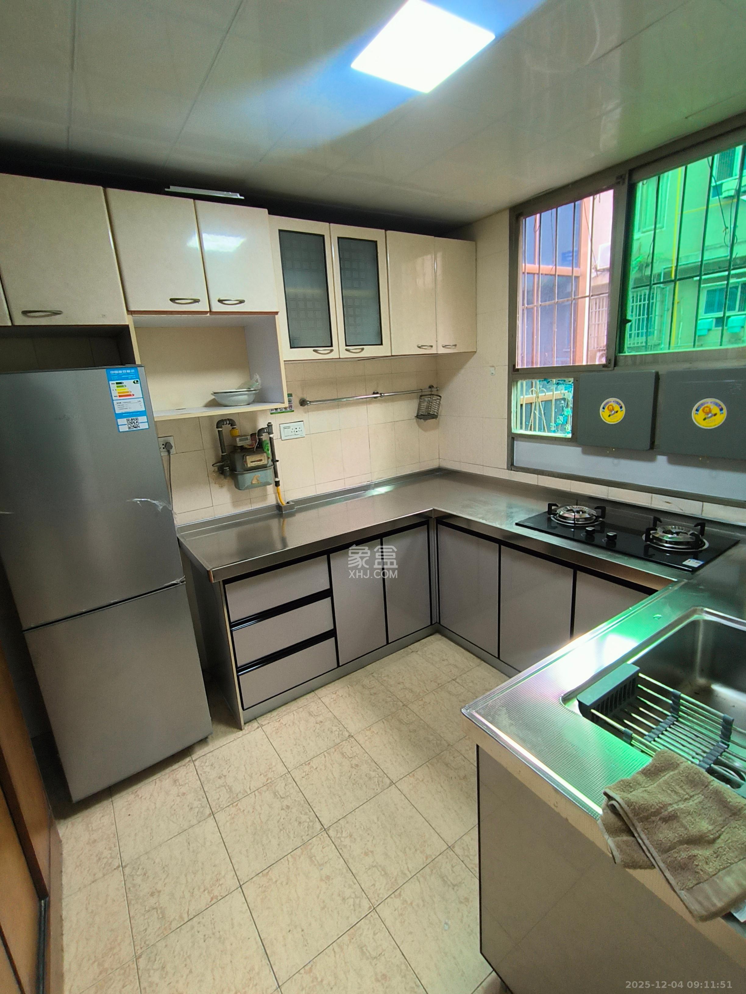 向韶村 2室1厅1卫 1700.0元/月 向韶村 2室1厅1卫 1700.0元/月室内图