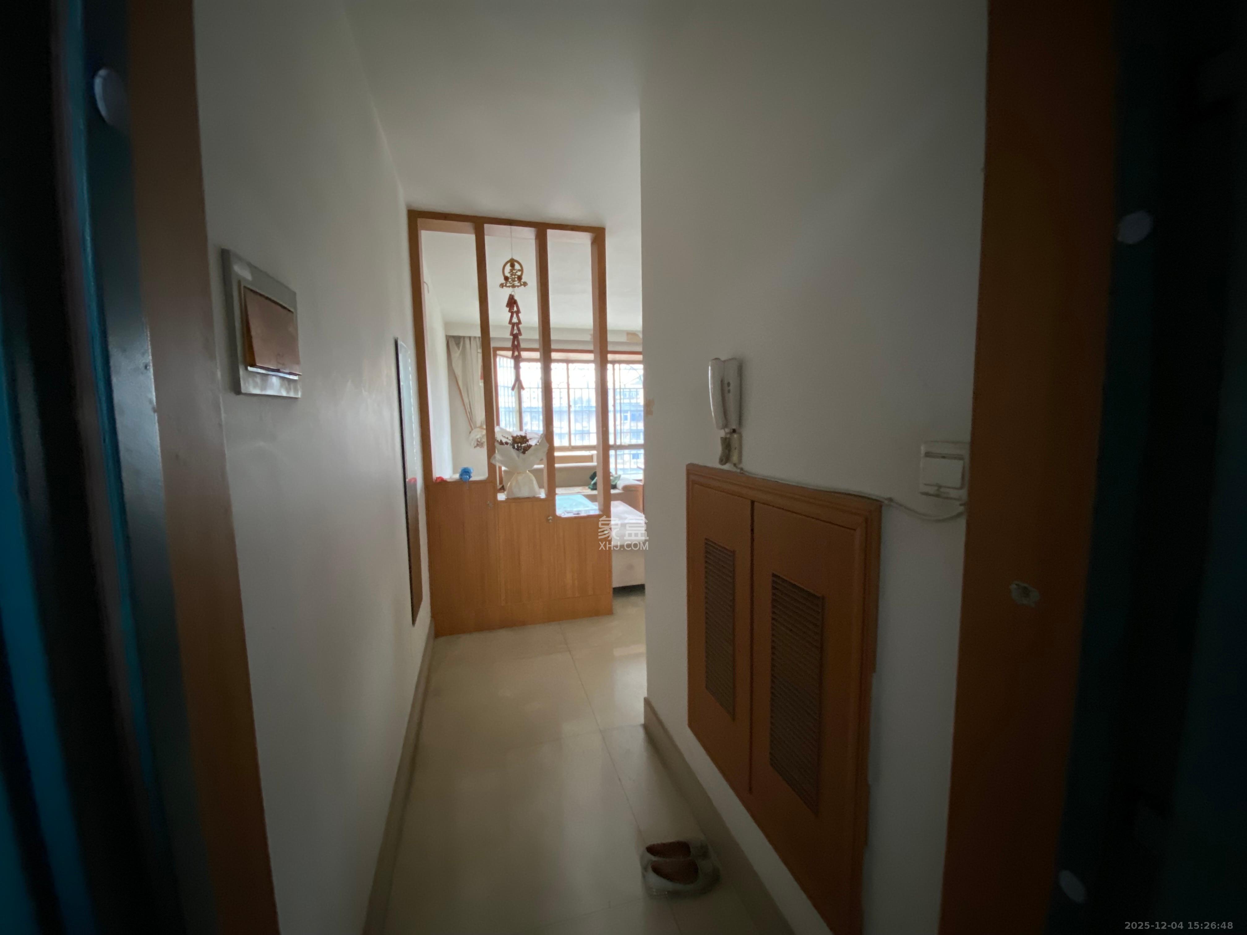 鑫园 3室1厅1卫 2000.0元/月 鑫园 3室1厅1卫 2000.0元/月室内图