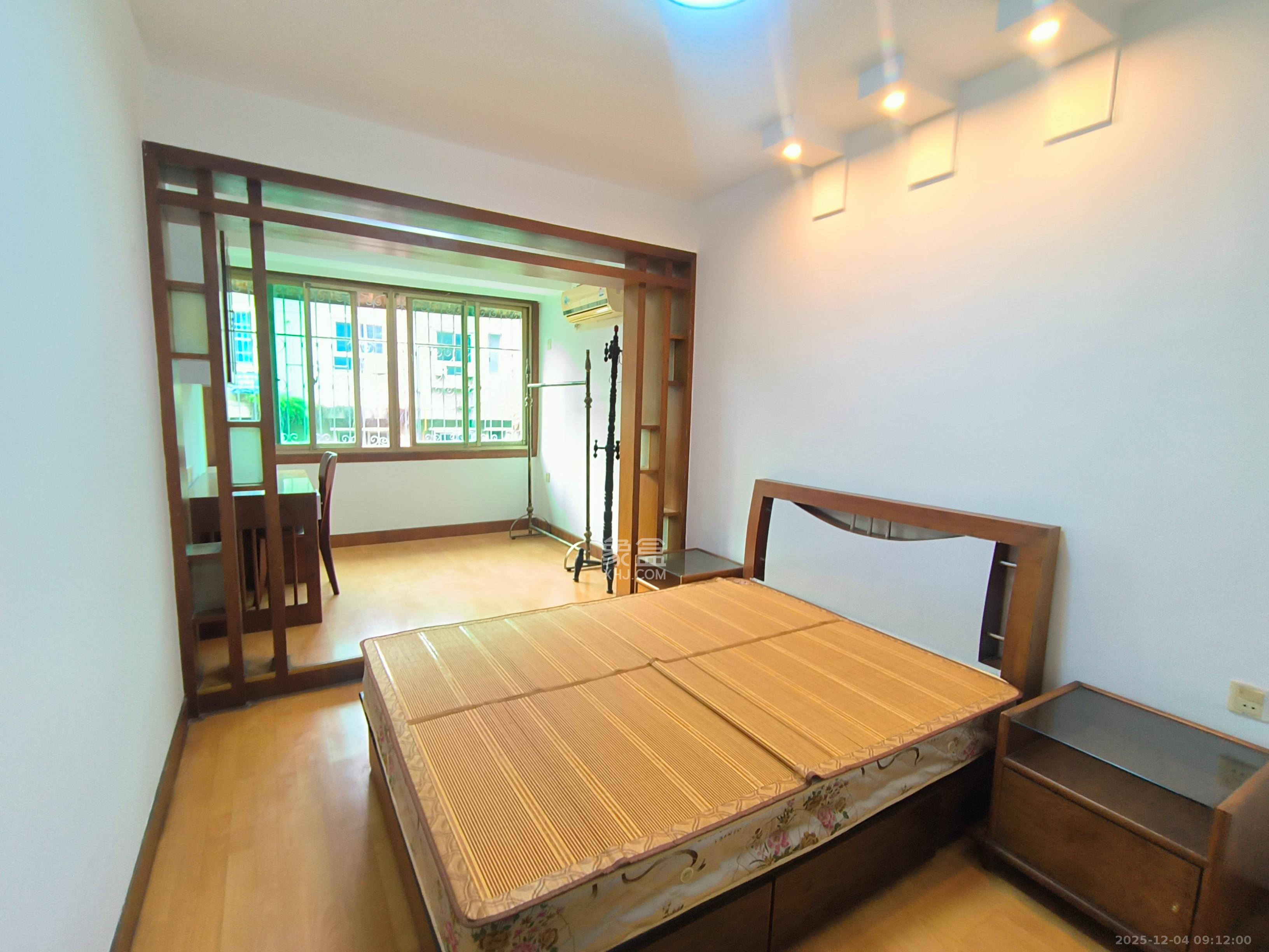 向韶村  2室1厅1卫    1700.0元/月室内图