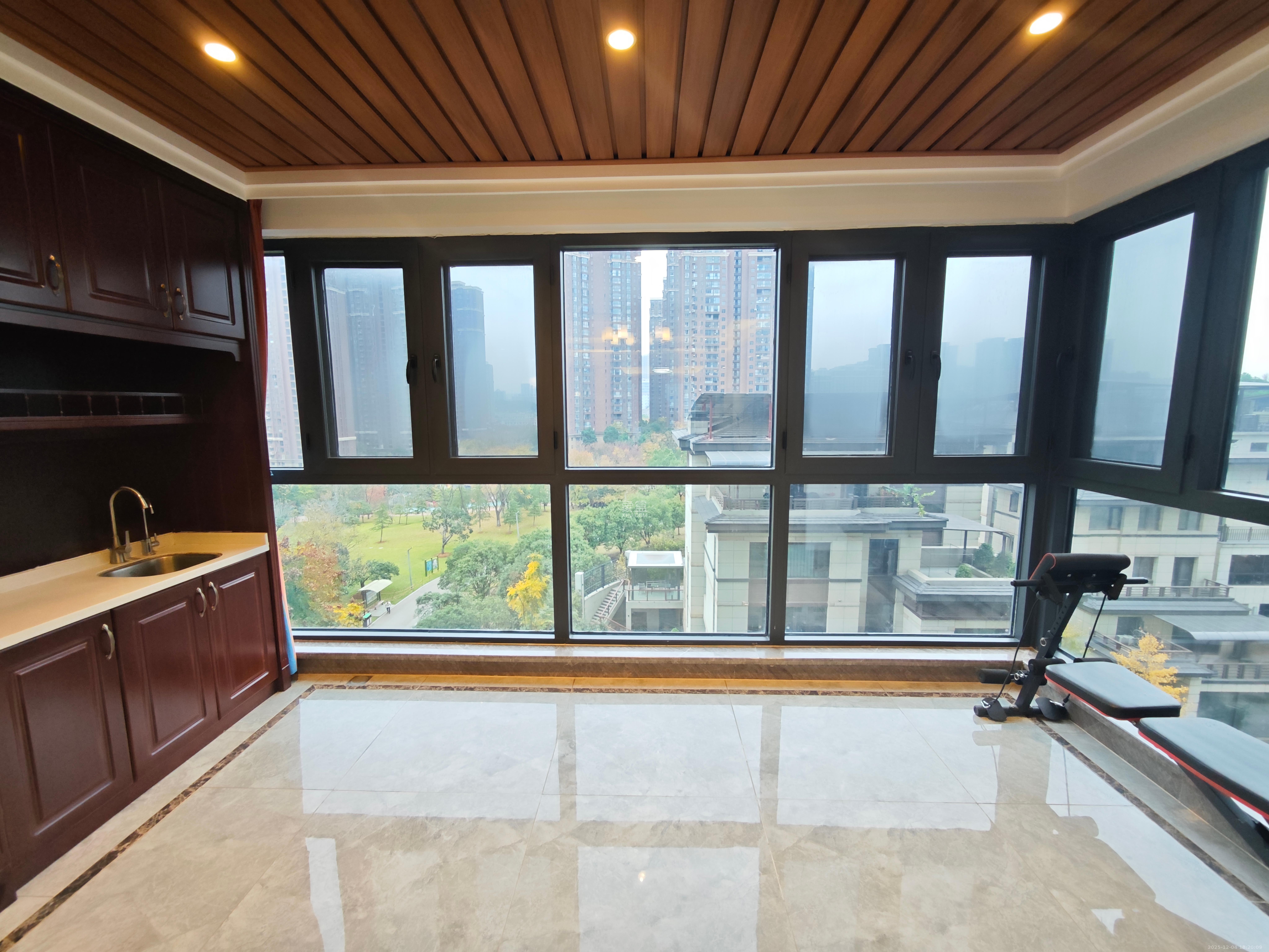 京武浪琴山一、二期 4室2厅2卫 12000.0元/月 京武浪琴山一、二期 4室2厅2卫 12000.0元/月室内图