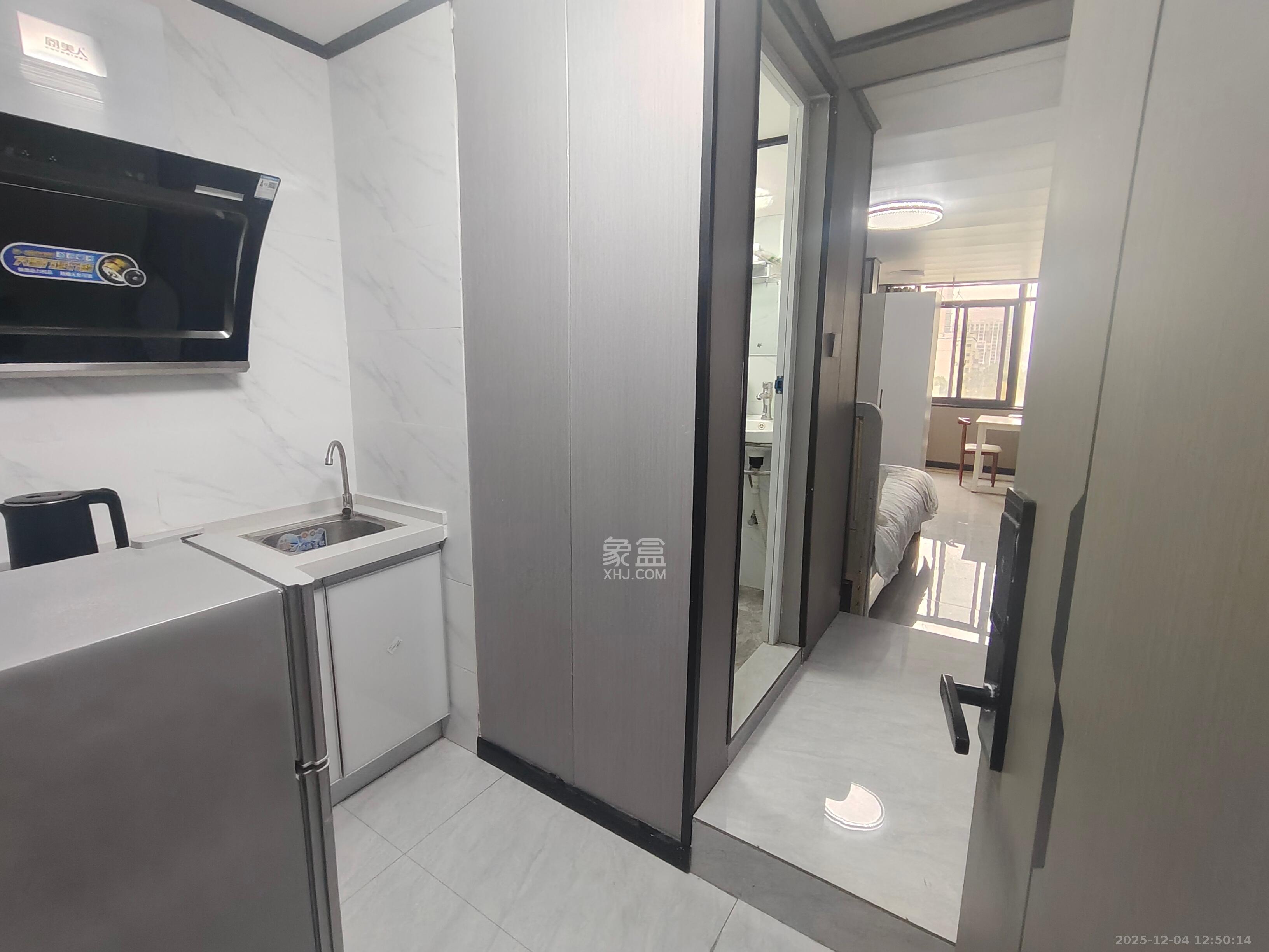 星电阳光城  1室0厅0卫    1300.0元/月室内图