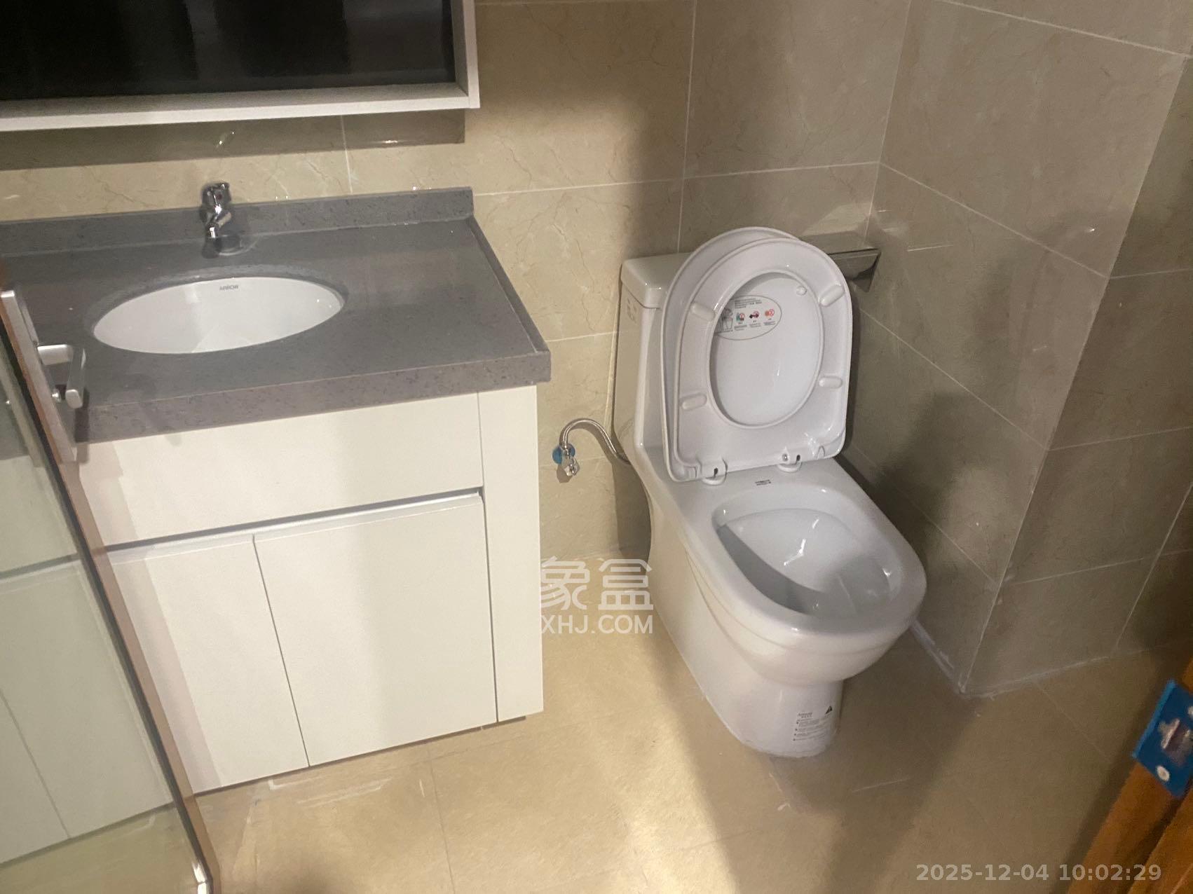 荣泰广场 1室0厅0卫 1300.0元/月 荣泰广场 1室0厅0卫 1300.0元/月室内图