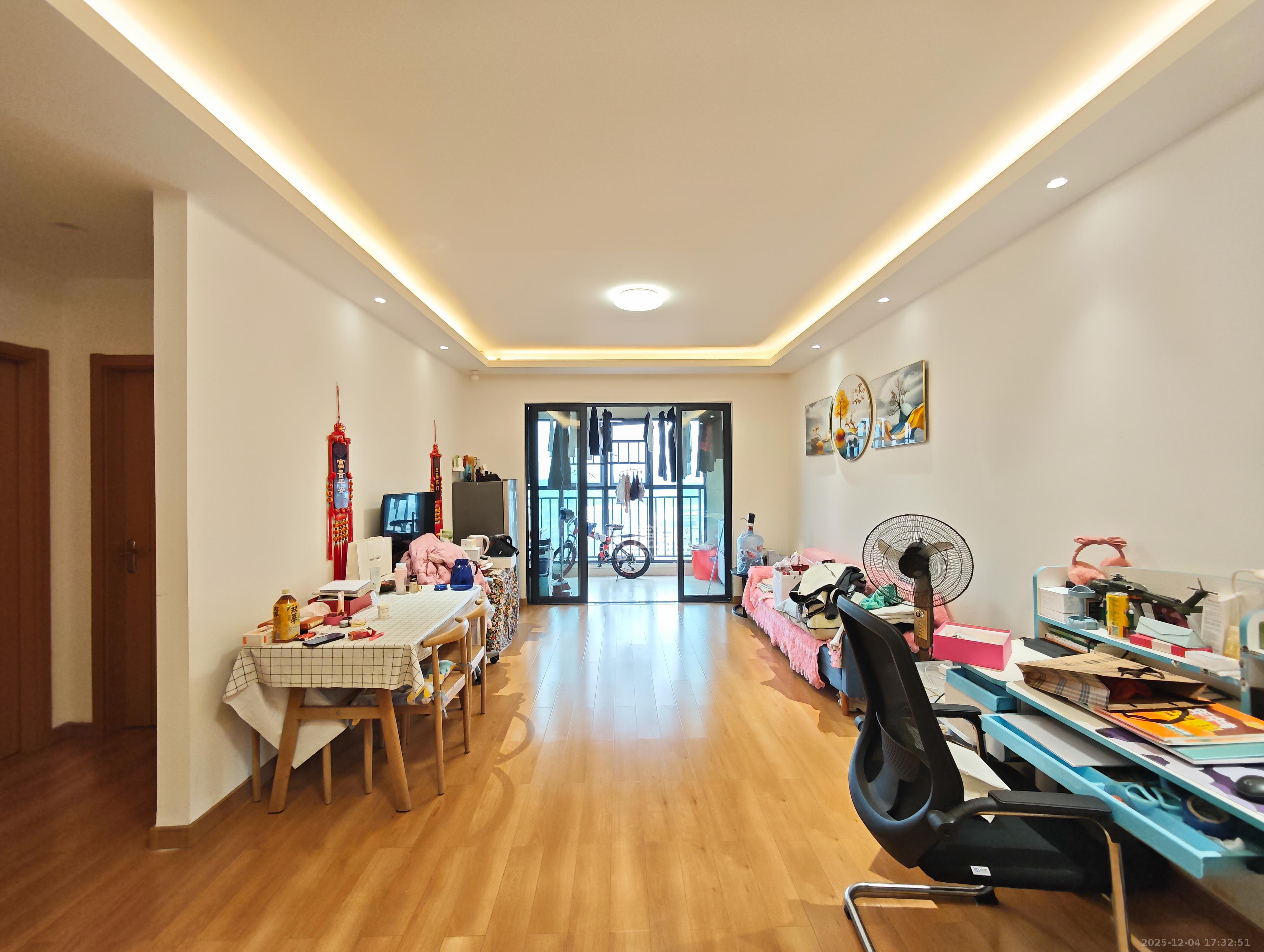 中建嘉和城凤凰台(中建瑞兴家园) 3室2厅1卫 80.0万 中建嘉和城凤凰台(中建瑞兴家园) 3室2厅1卫 80.0万客厅