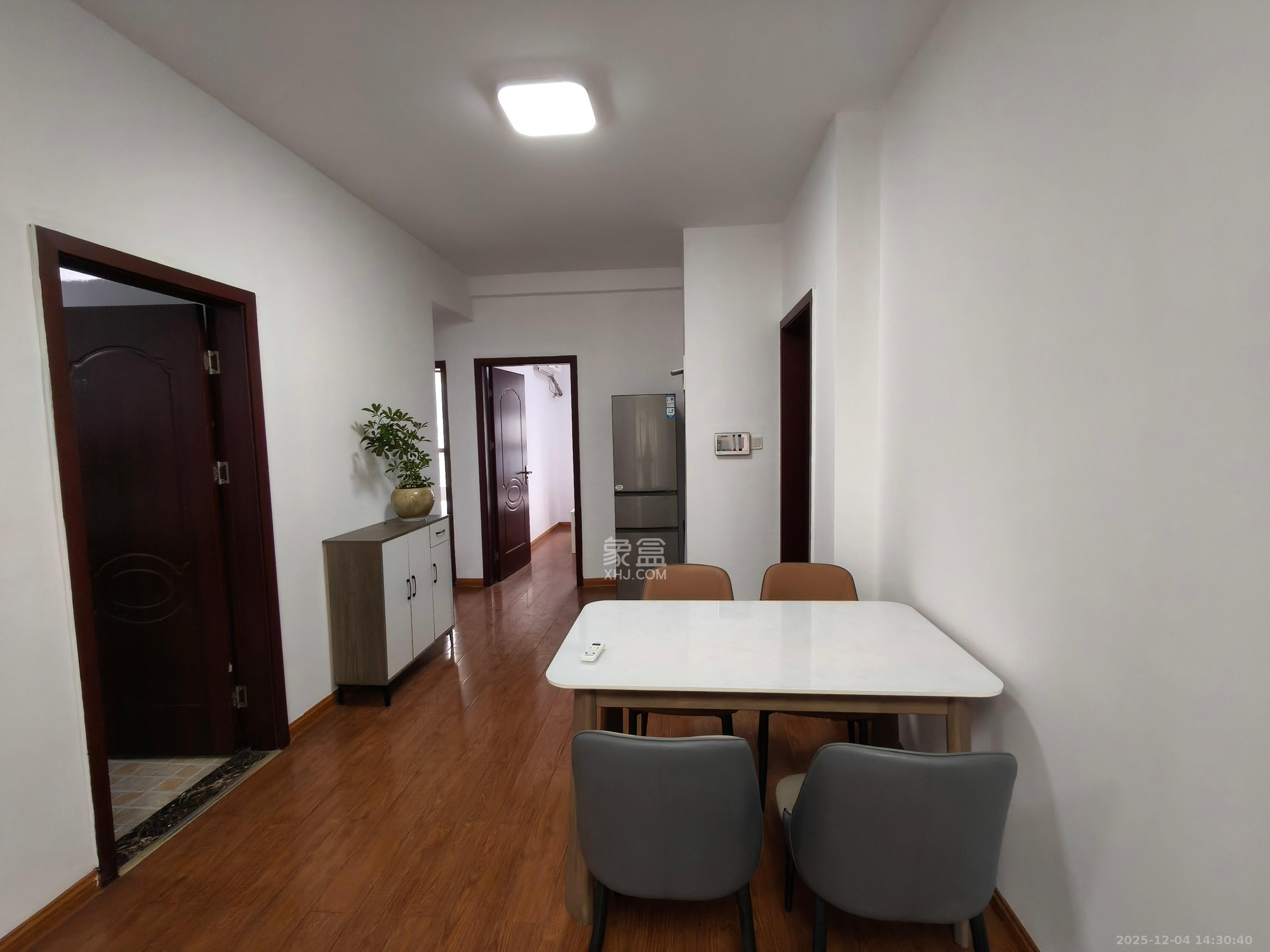 奥林匹克花园贡院一期 3室2厅1卫 2300.0元/月 奥林匹克花园贡院一期 3室2厅1卫 2300.0元/月室内图