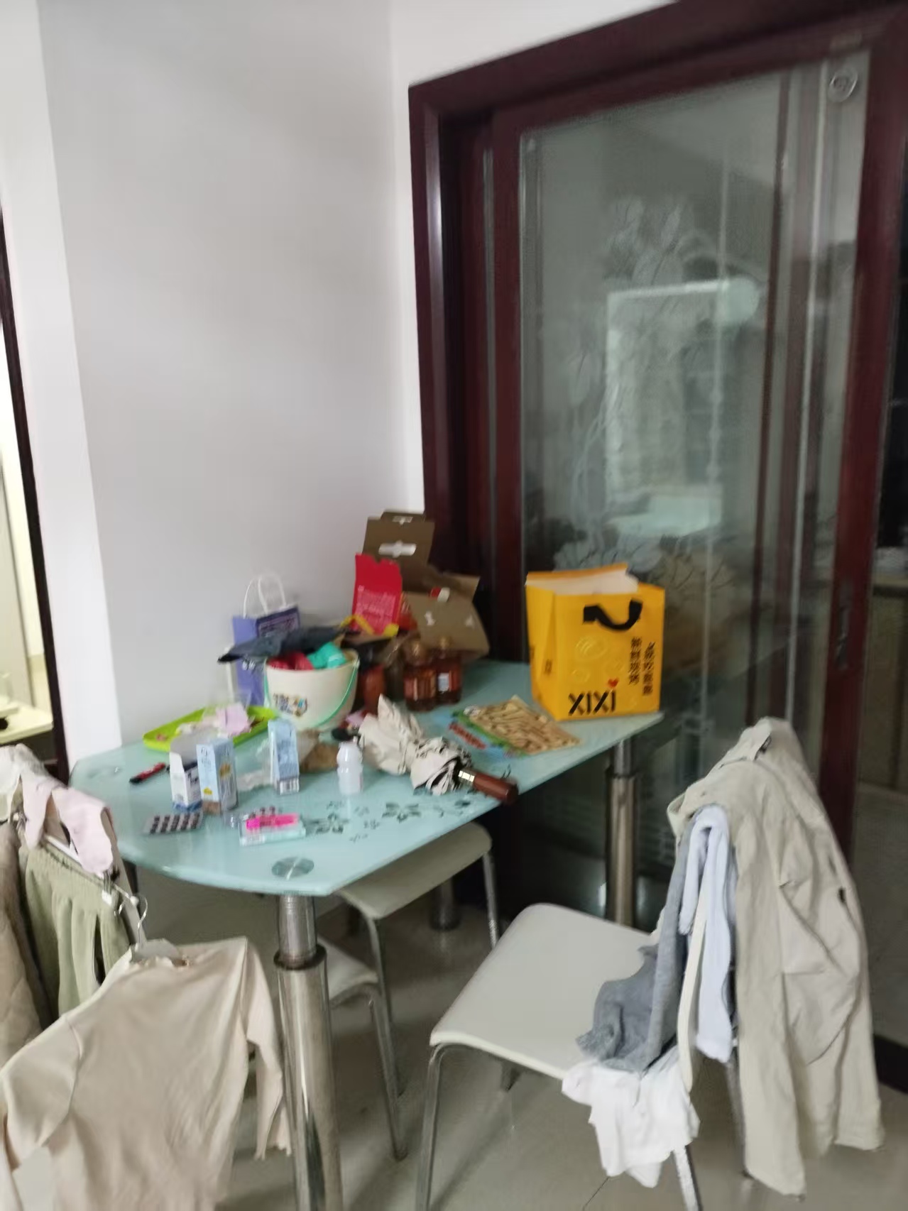 椰海雅苑 2室2厅1卫 2400.0元/月 椰海雅苑 2室2厅1卫 2400.0元/月室内图