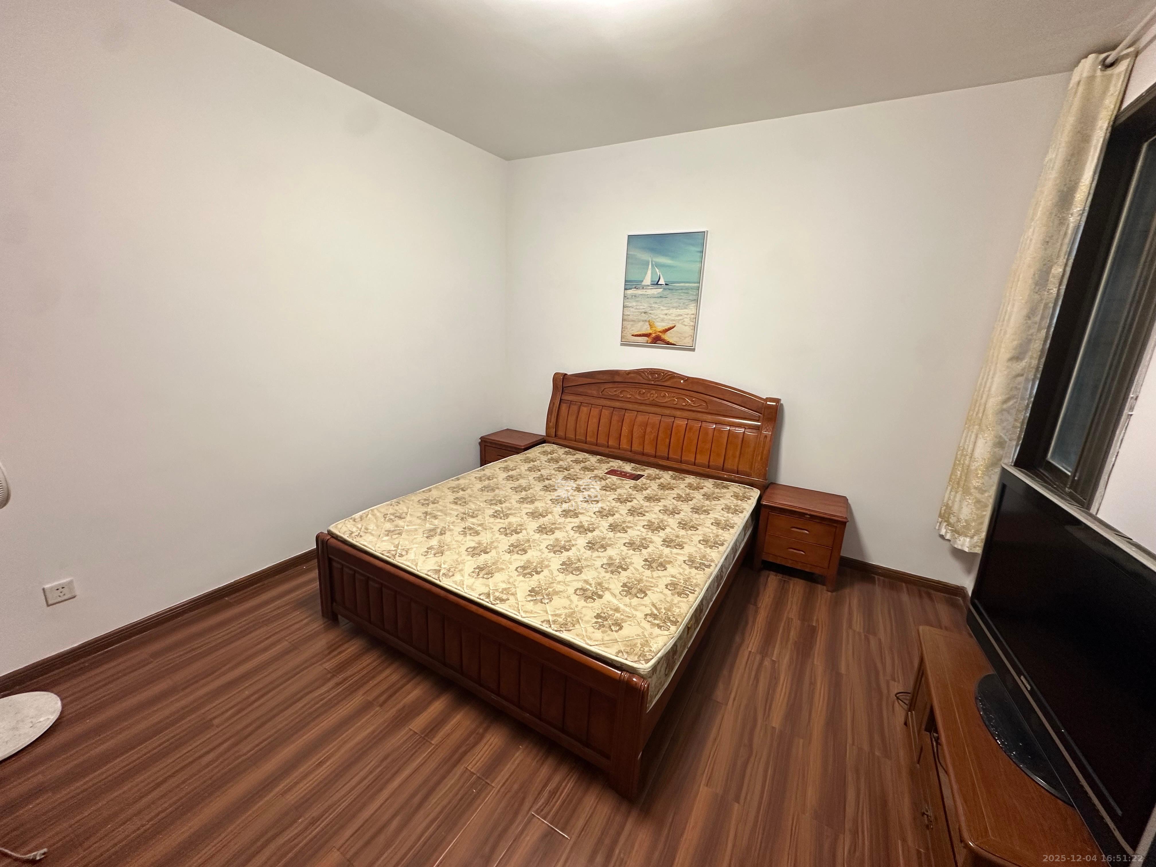 雄海花园  2室1厅1卫    2000.0元/月室内图