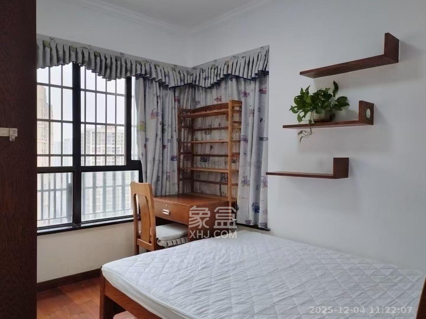 华润凤凰城三期 1室2厅1卫 2300.0元/月 华润凤凰城三期 1室2厅1卫 2300.0元/月室内图