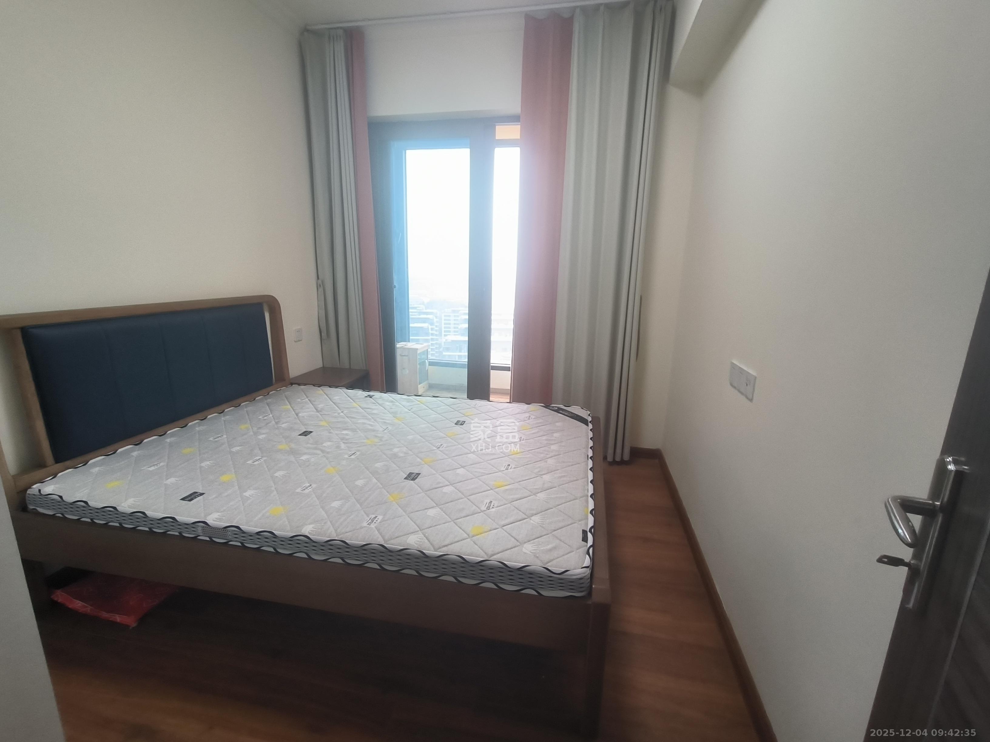 碧桂园翘楚棠  3室2厅2卫    2500.0元/月室内图