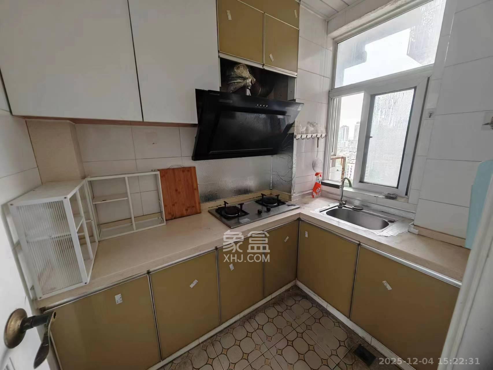 活力康城  2室2厅1卫    2300.0元/月室内图