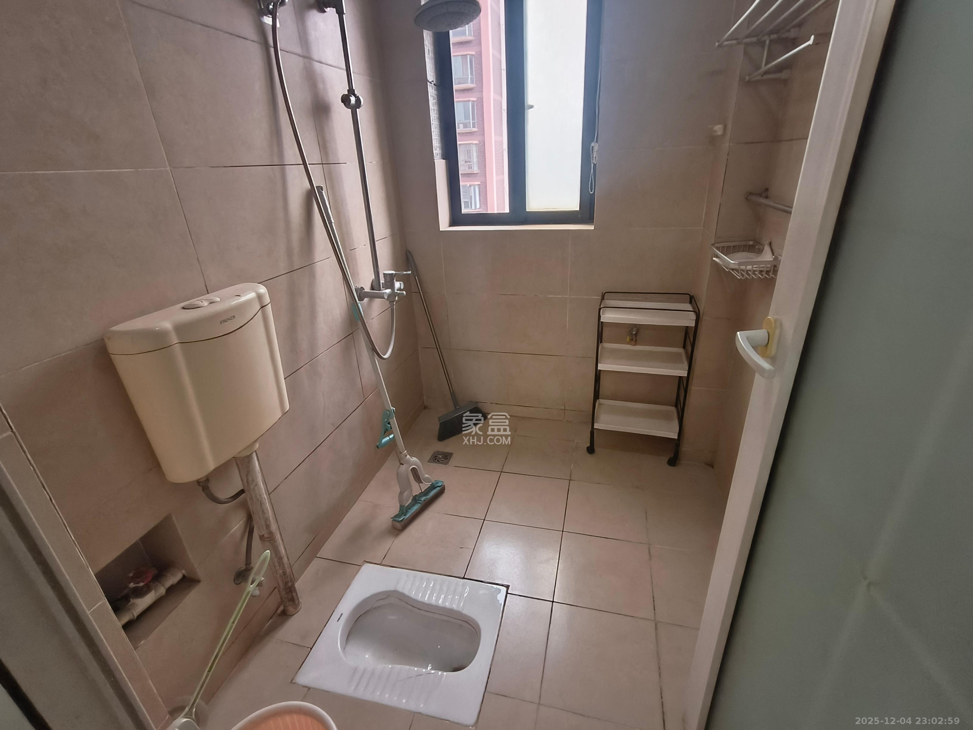 恒盛世家  3室2厅1卫    2300.0元/月室内图